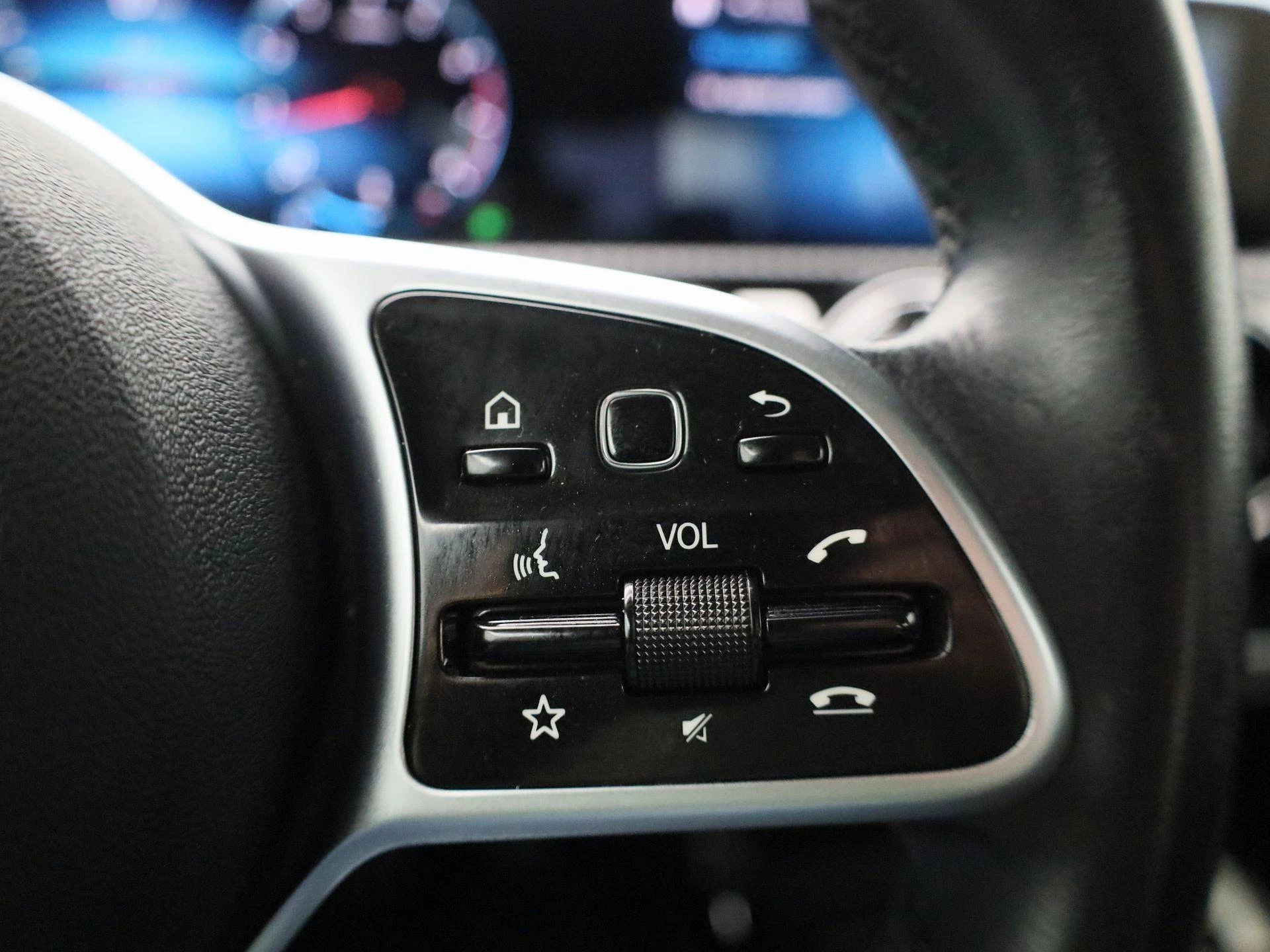 Mercedes-Benz-A-Klasse-image-27