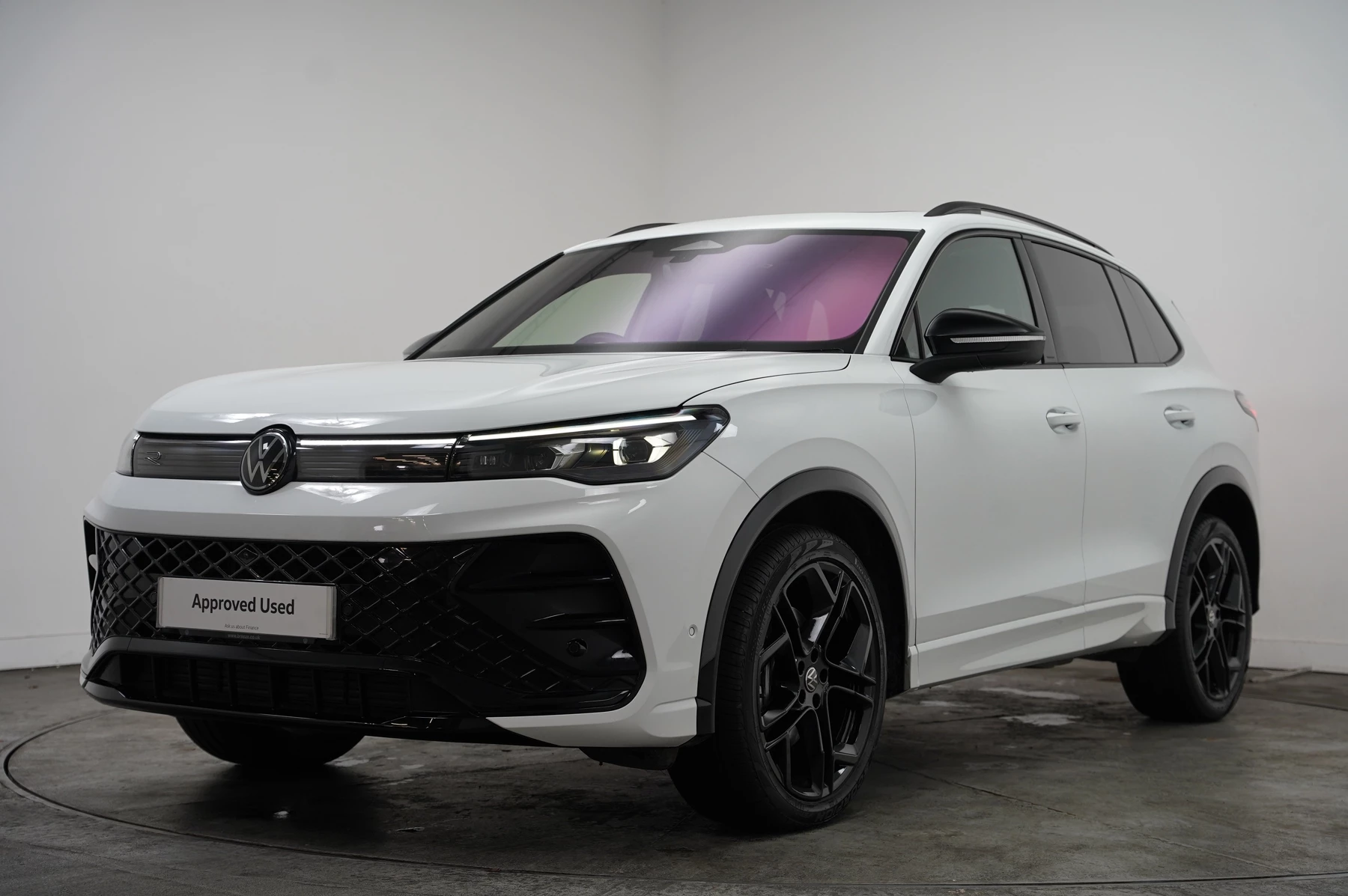 Volkswagen-Tiguan-image-41