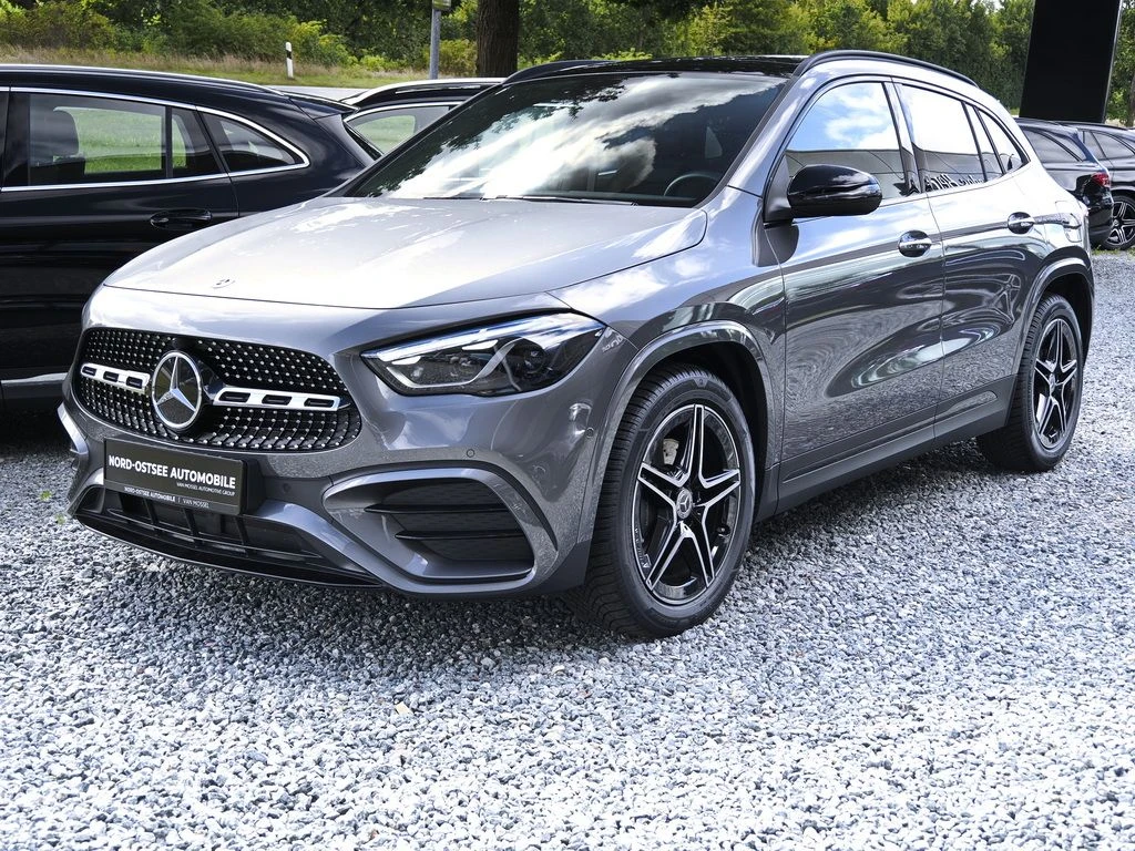 Mercedes-Benz-GLA 200 d-image-7