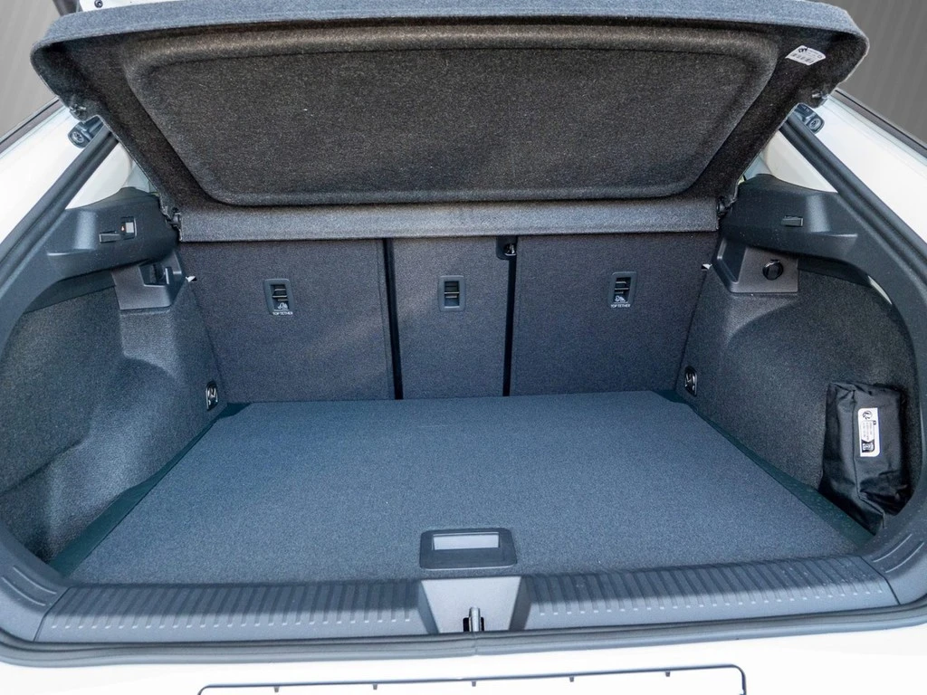 Volkswagen-T-Roc-image-6