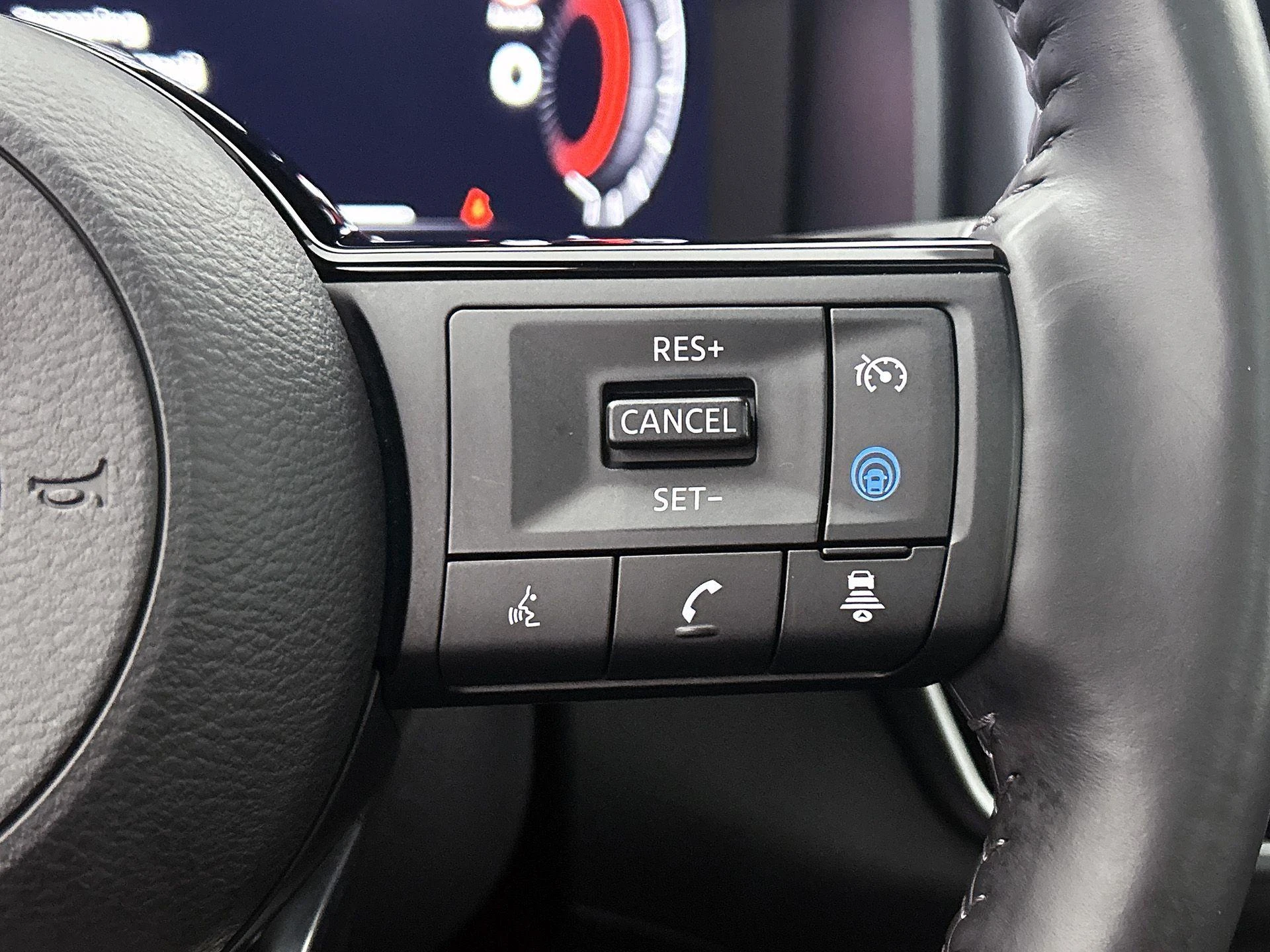 Nissan-QASHQAI-image-5