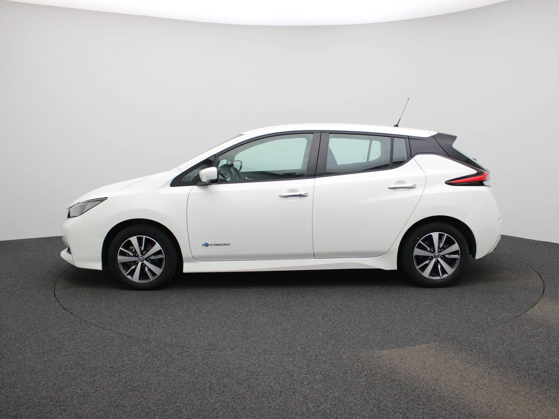 Nissan-Leaf-image-3