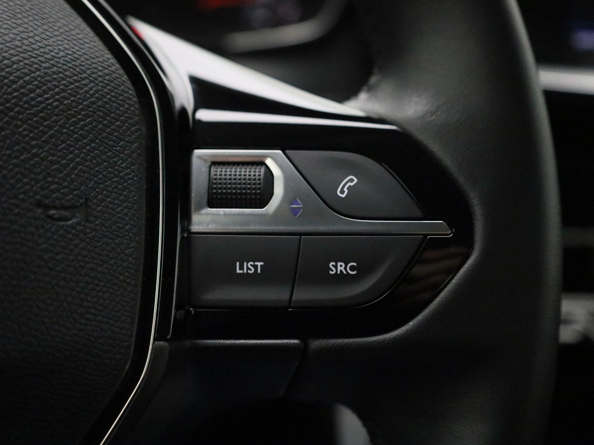 Peugeot-208-image-14