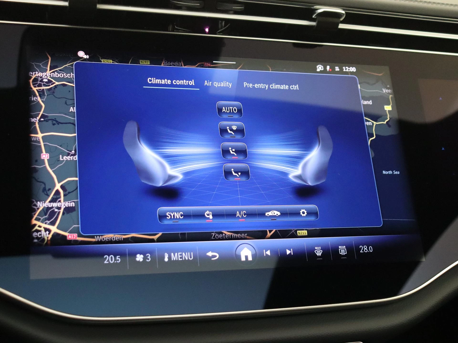 Mercedes-Benz-E-Klasse-image-20