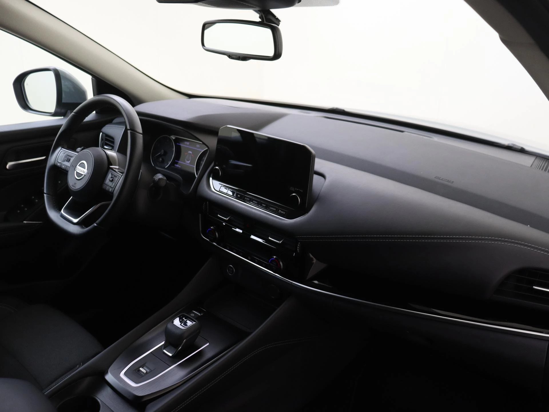 Nissan-QASHQAI-image-4