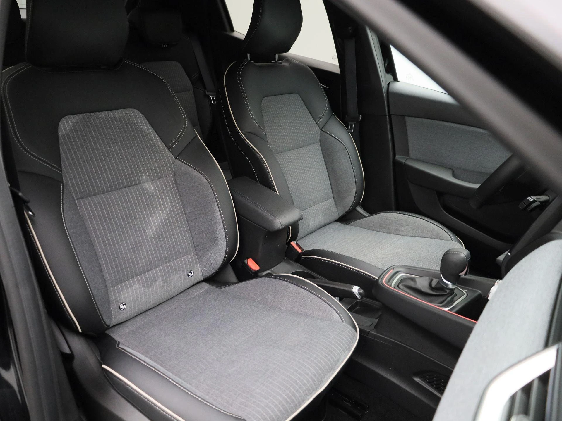 Renault-Clio-image-32
