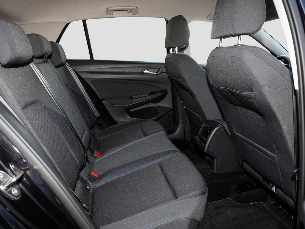 Volkswagen-Golf-image-9