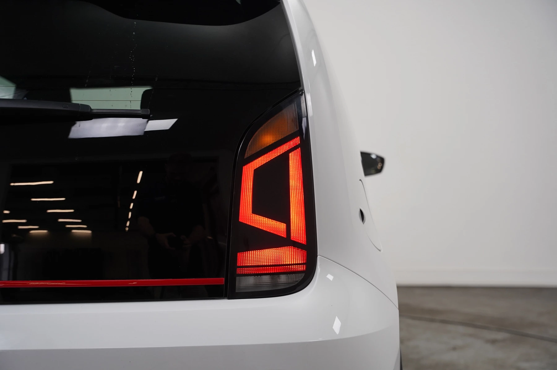 Volkswagen-up!-image-31