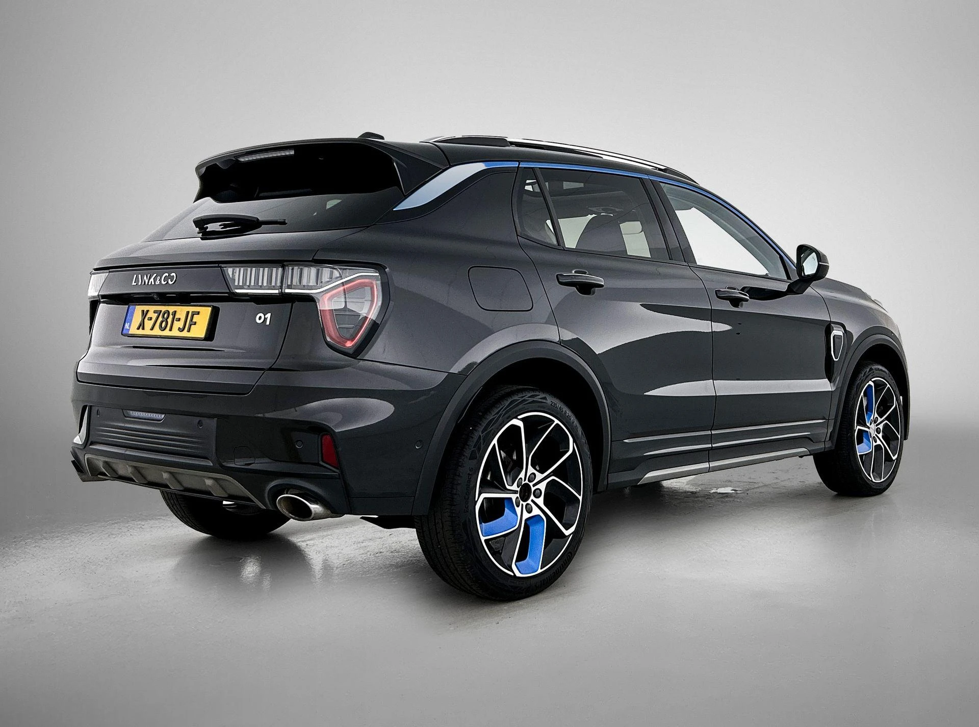 Lynk & Co-01-image-3