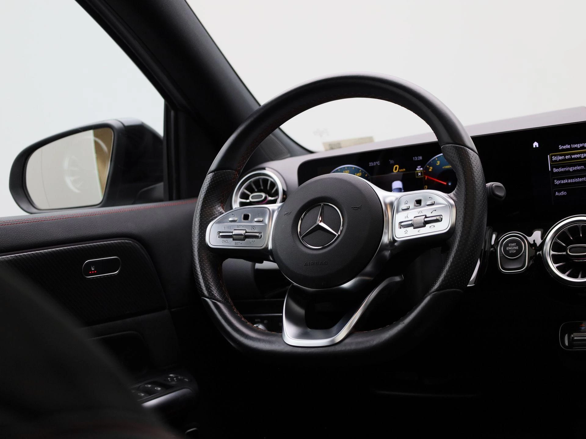 Mercedes-Benz GLA 250 e AMG Line