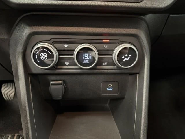Dacia-Sandero Stepway-image-12