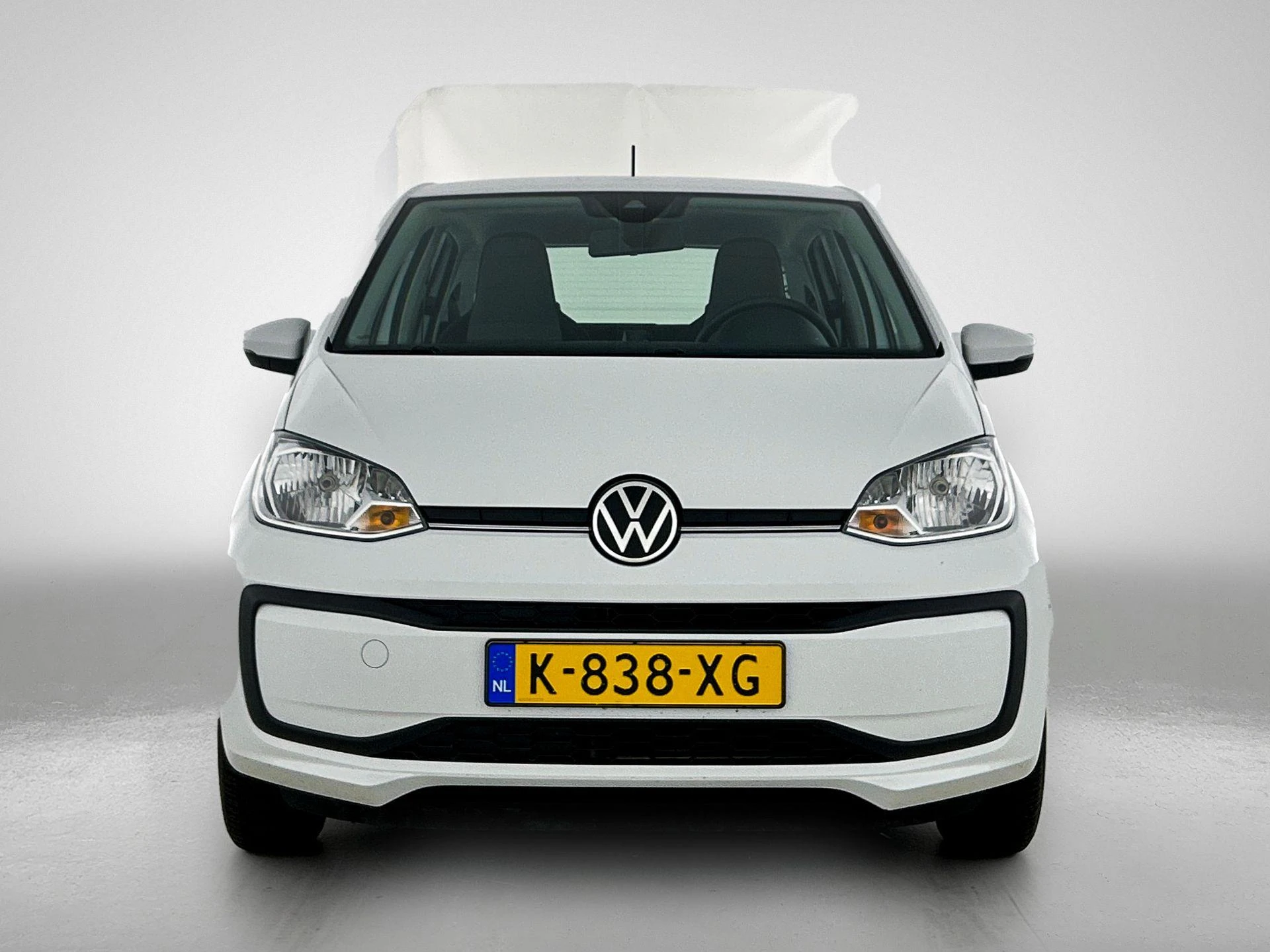 Volkswagen-up!-image-4