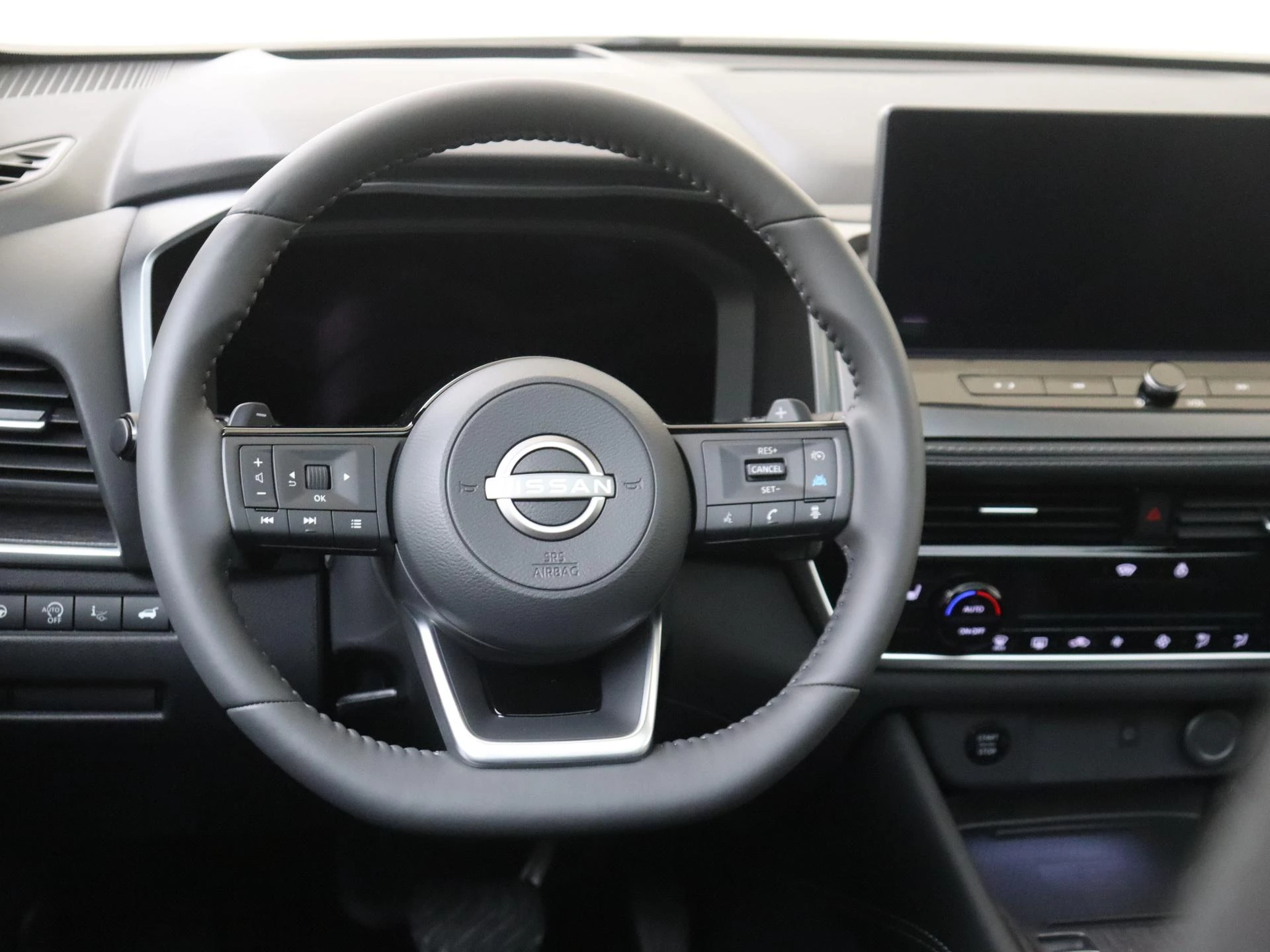 Nissan-QASHQAI-image-9