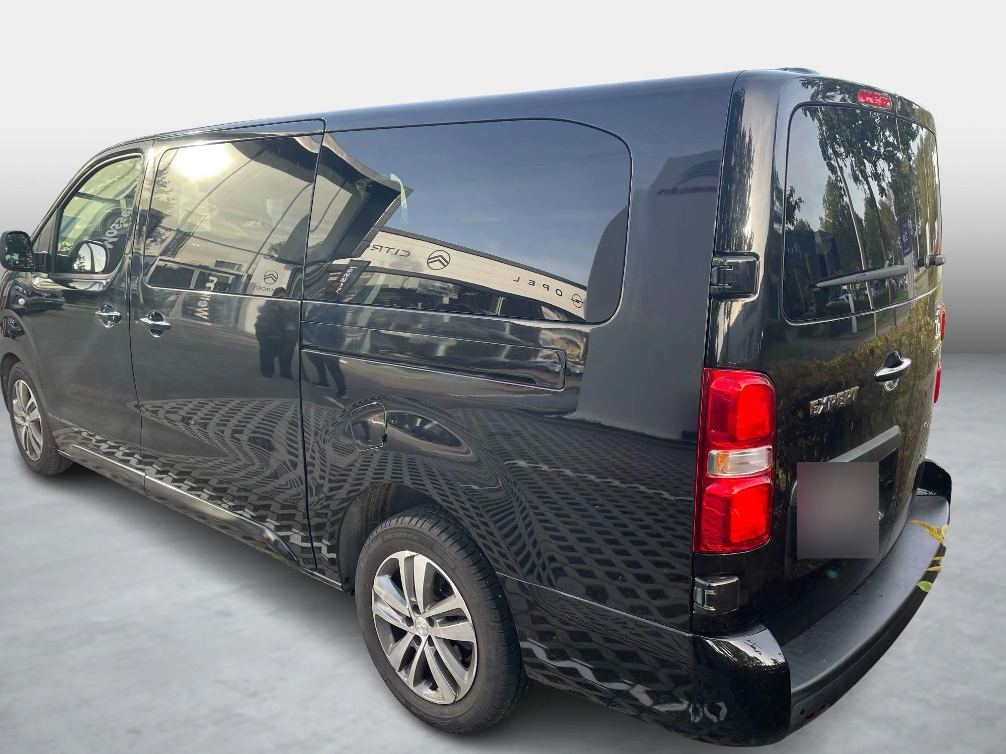 Peugeot-Expert-image-2