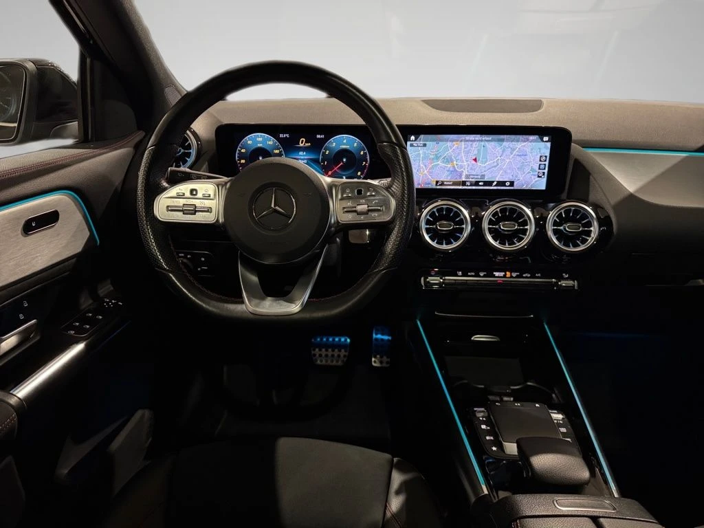 Mercedes-Benz-GLA 250-image-10