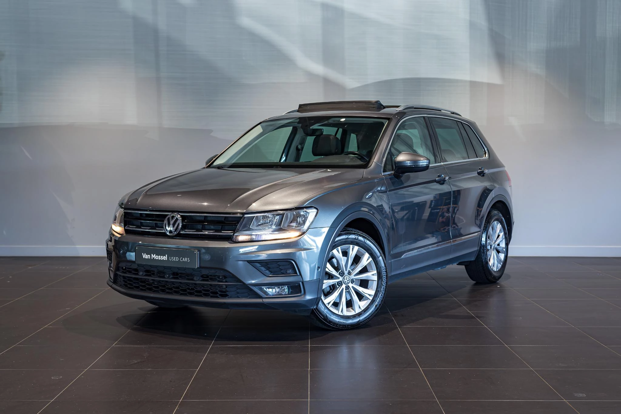 Volkswagen-Tiguan-image-0