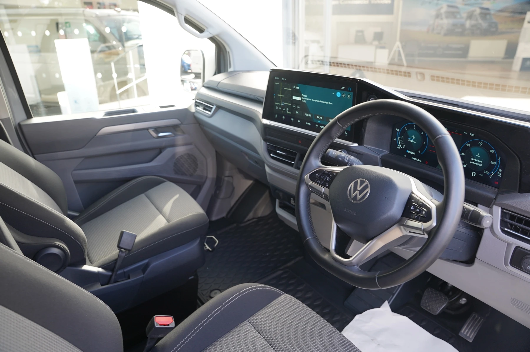 Volkswagen-Transporter-image-5