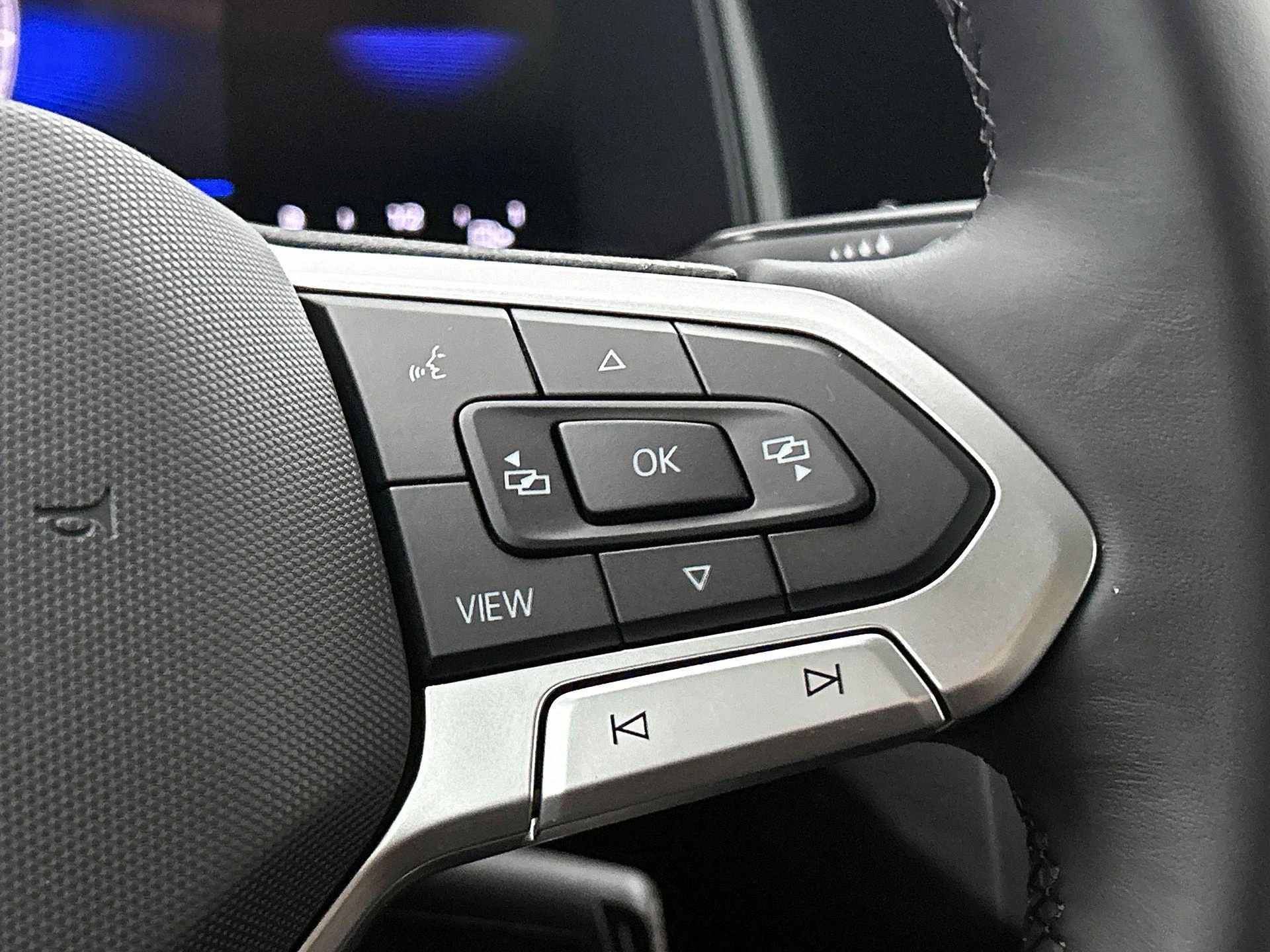 Volkswagen-Polo-image-12