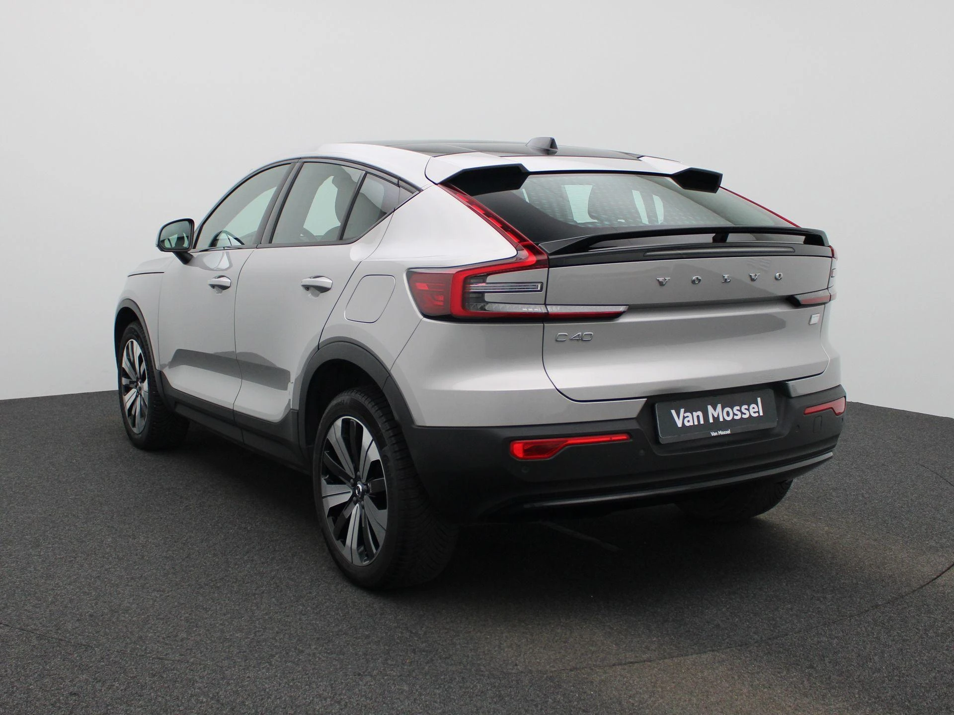 Volvo-C40-image-1