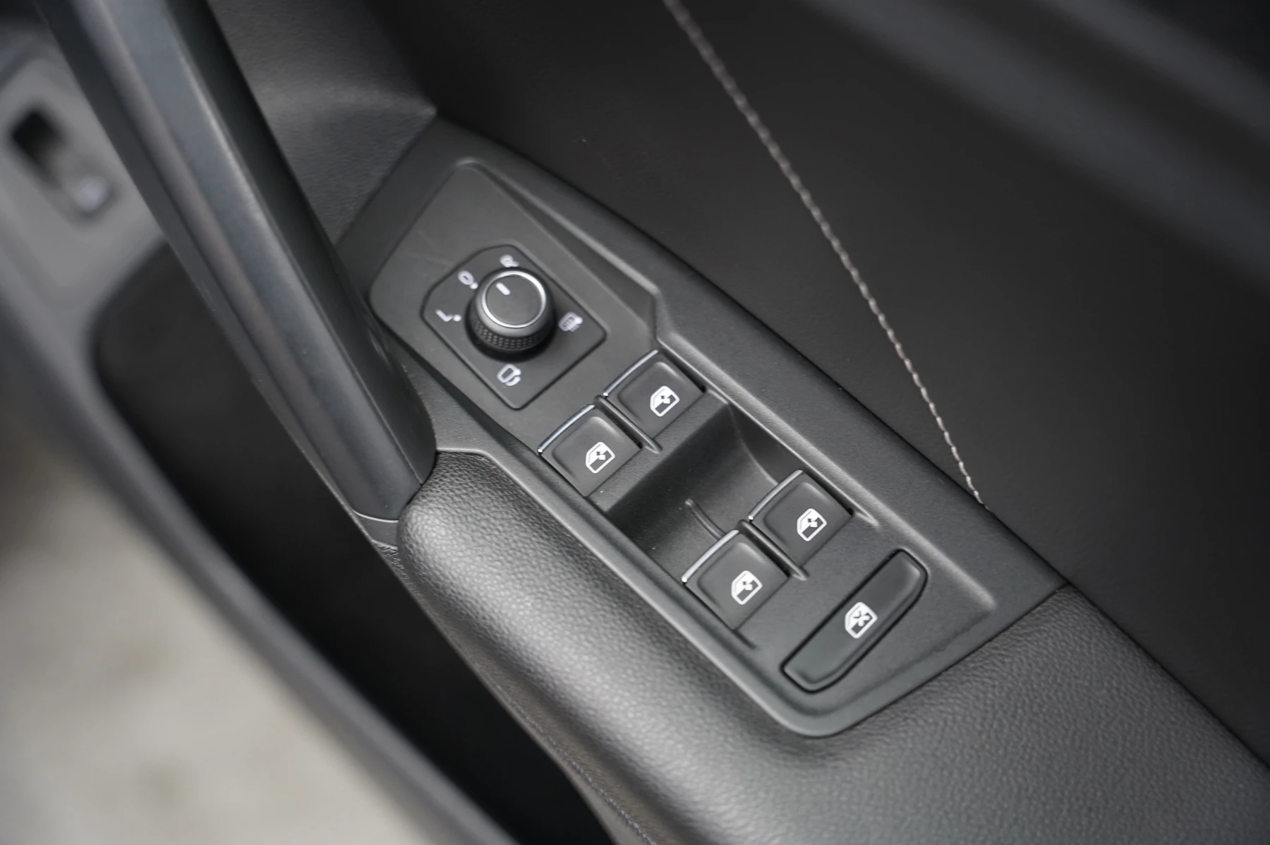 Volkswagen-Tiguan-image-22