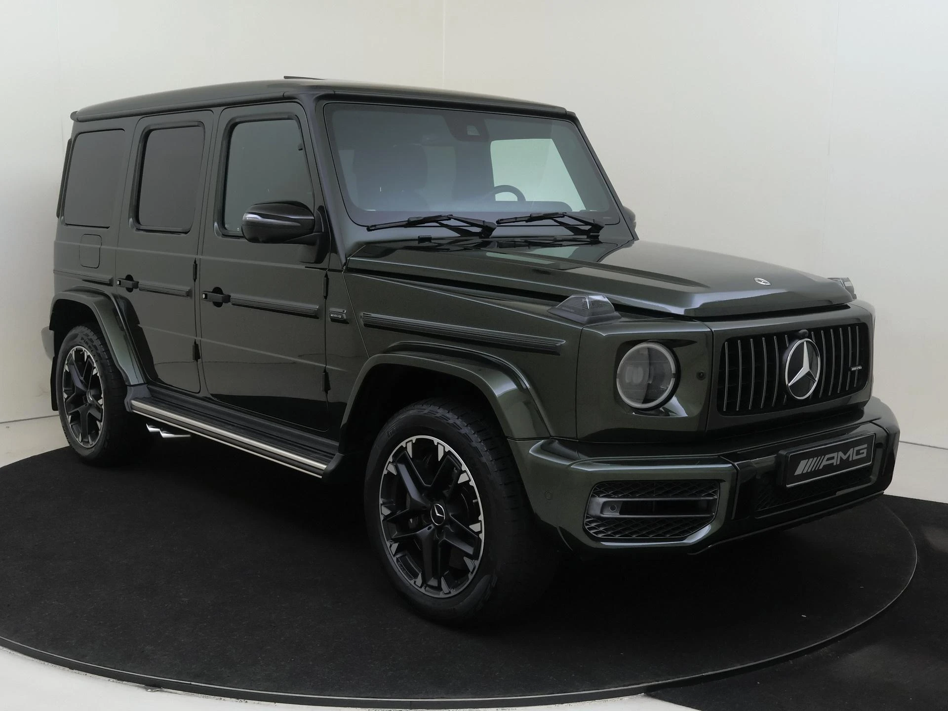 Mercedes-Benz-G-Klasse-image-1
