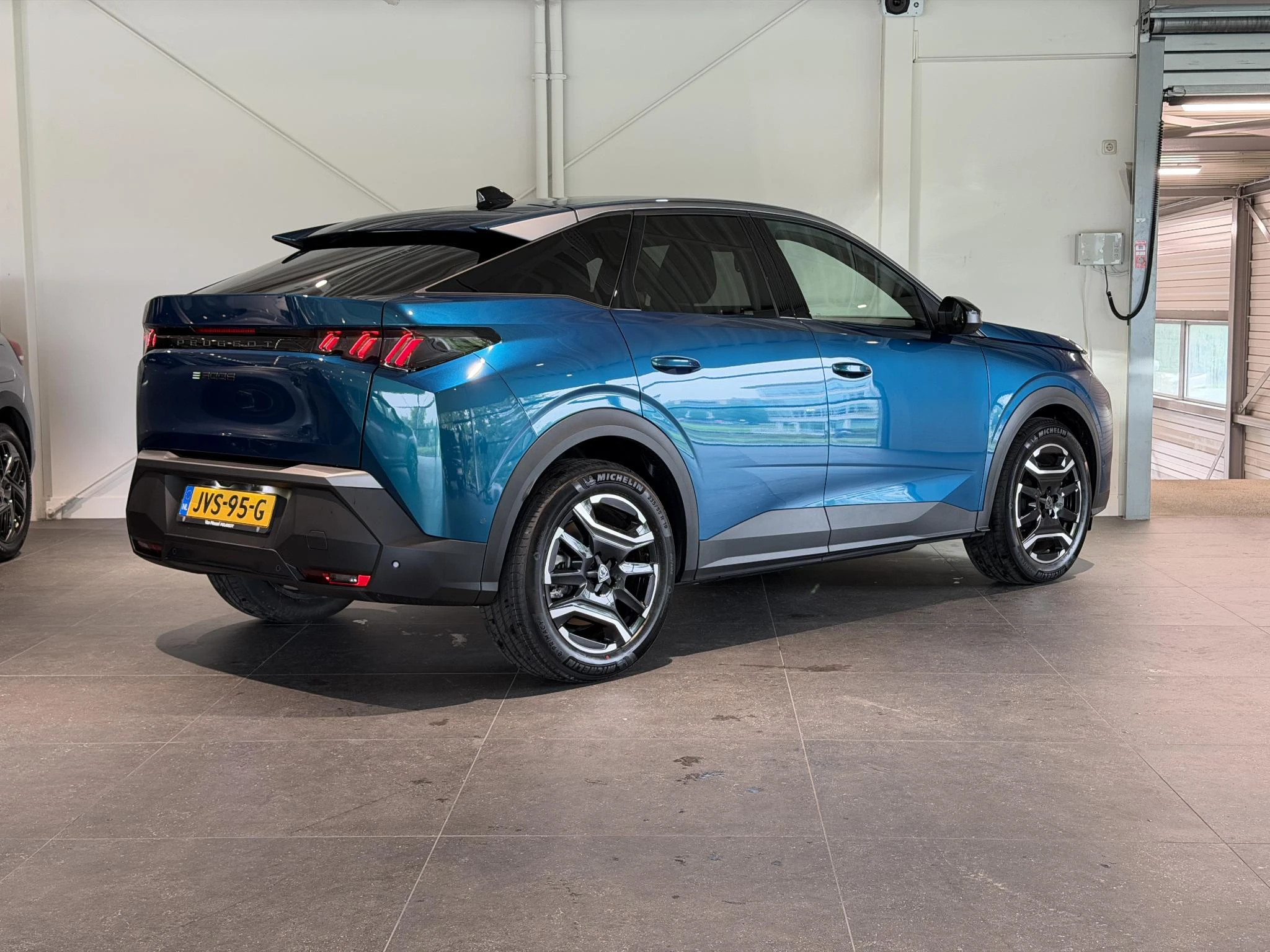 Peugeot-e-3008-image-5