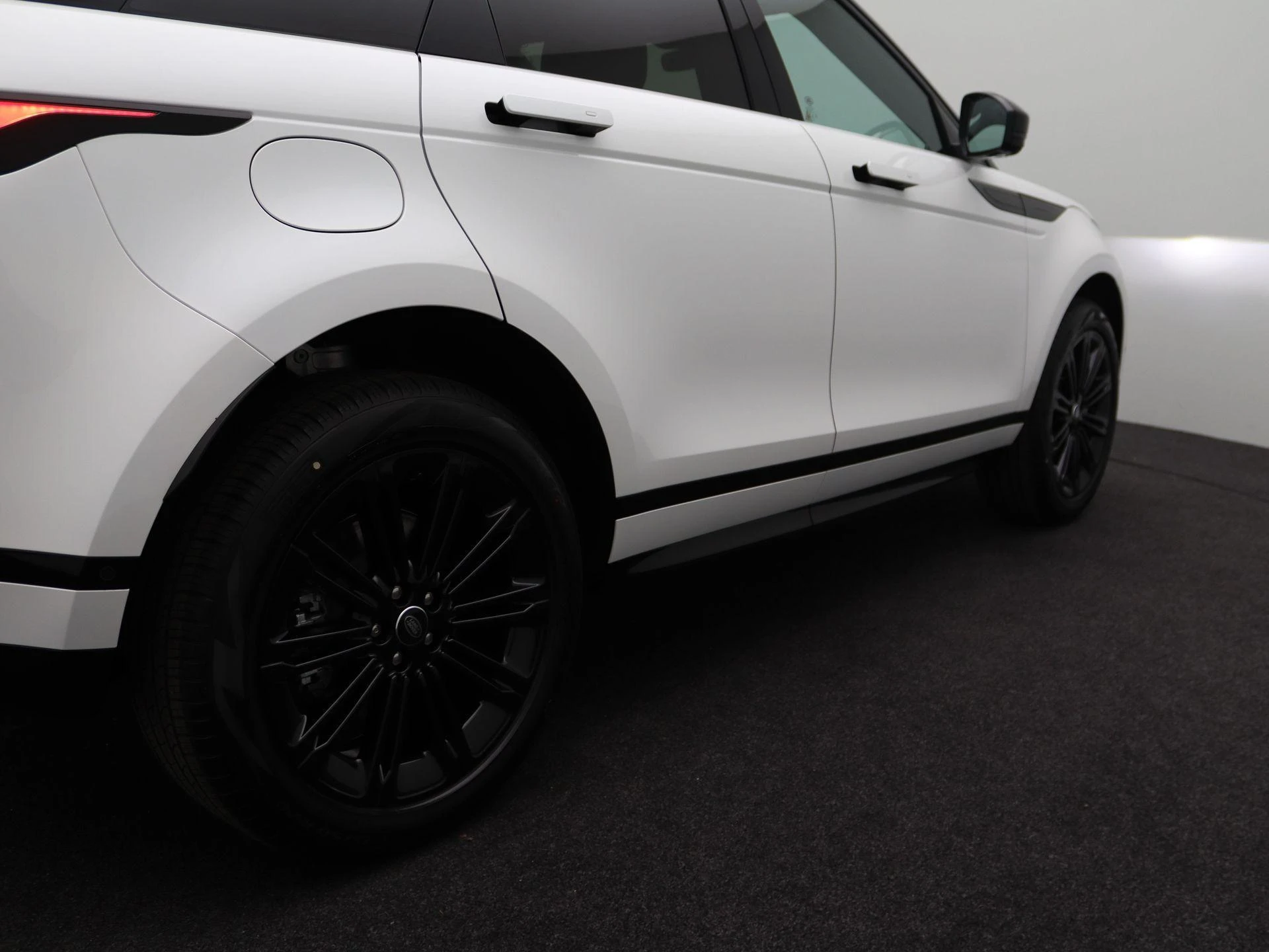 Land Rover-Range Rover Evoque-image-43