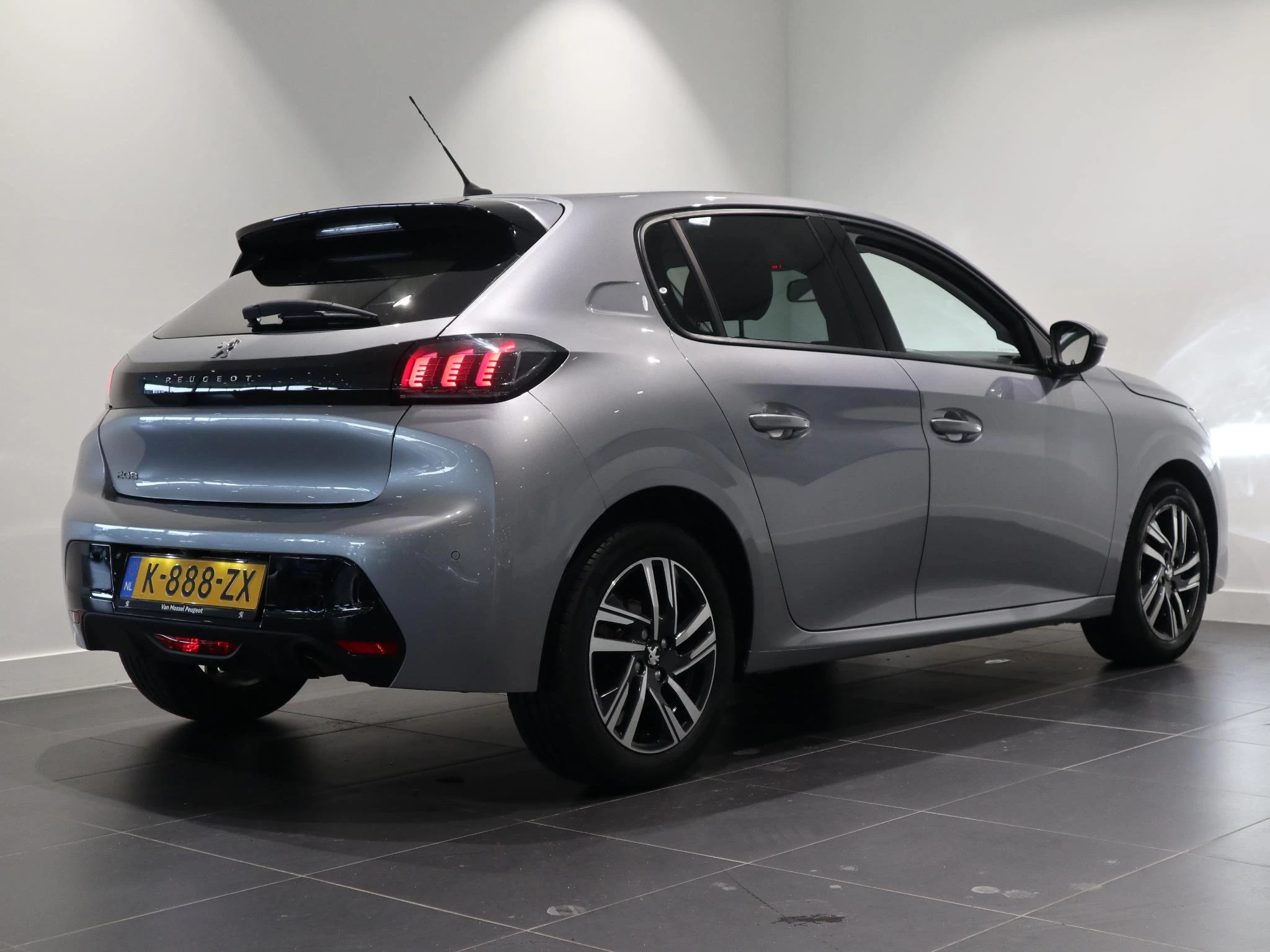 Peugeot-208-image-4