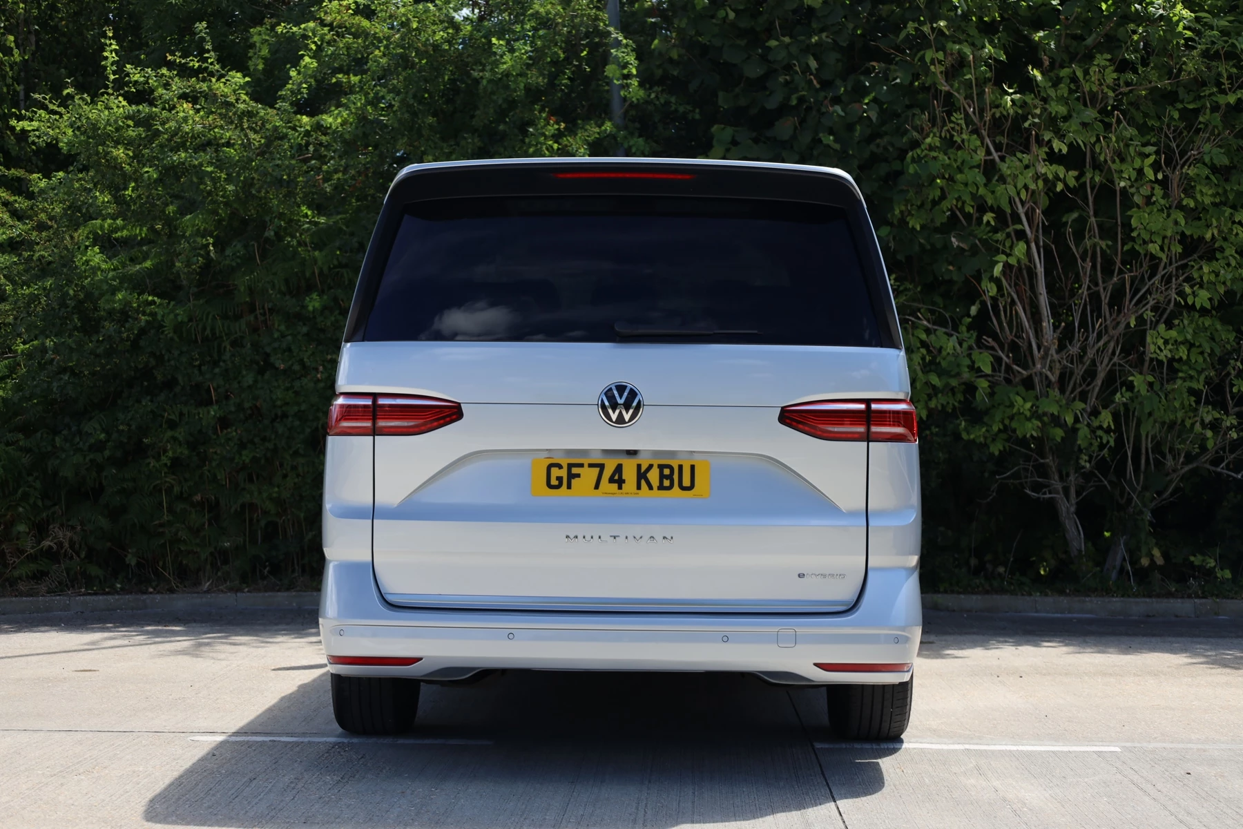 Volkswagen-Multivan-image-13