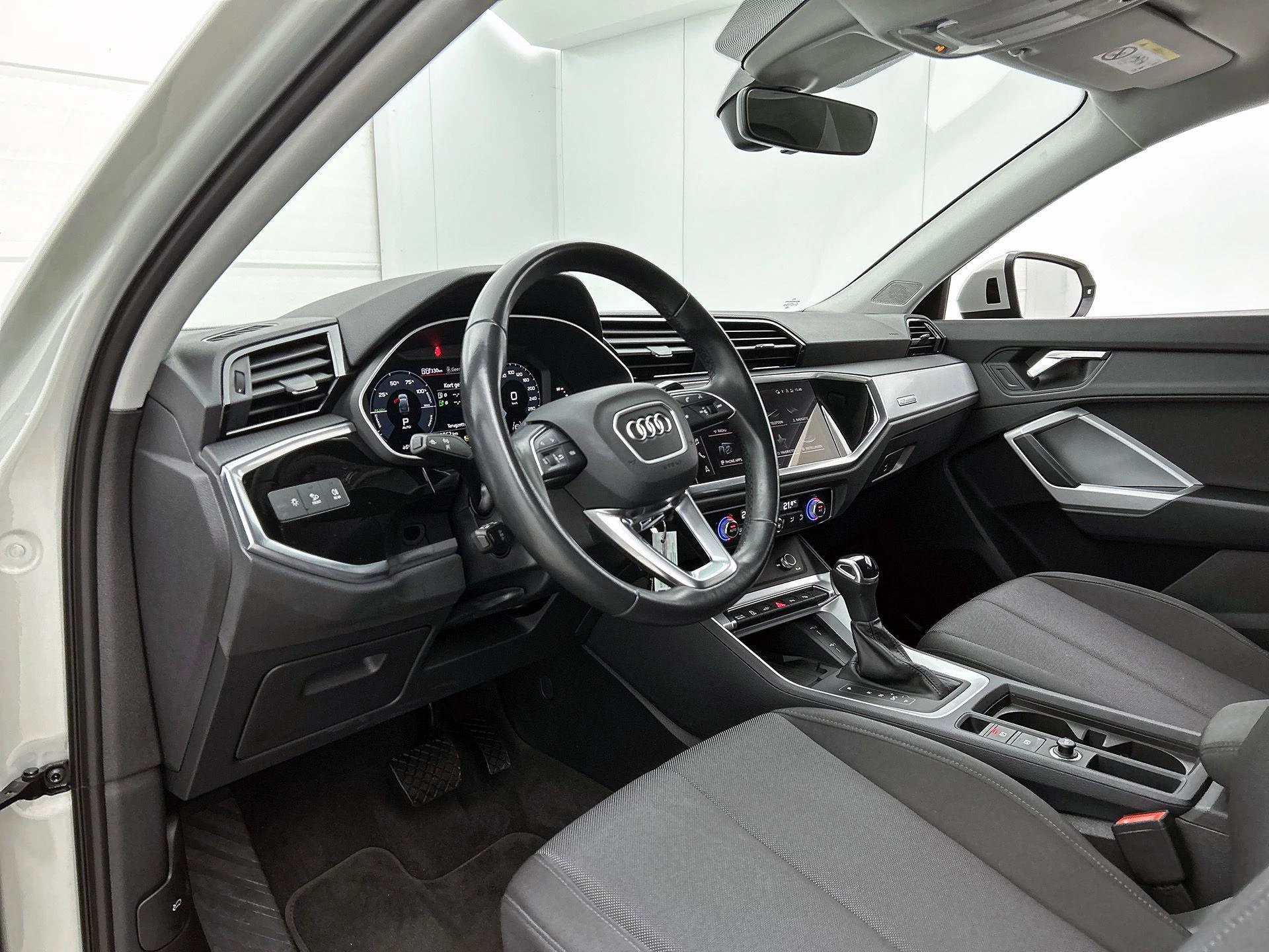 Audi-Q3-image-11