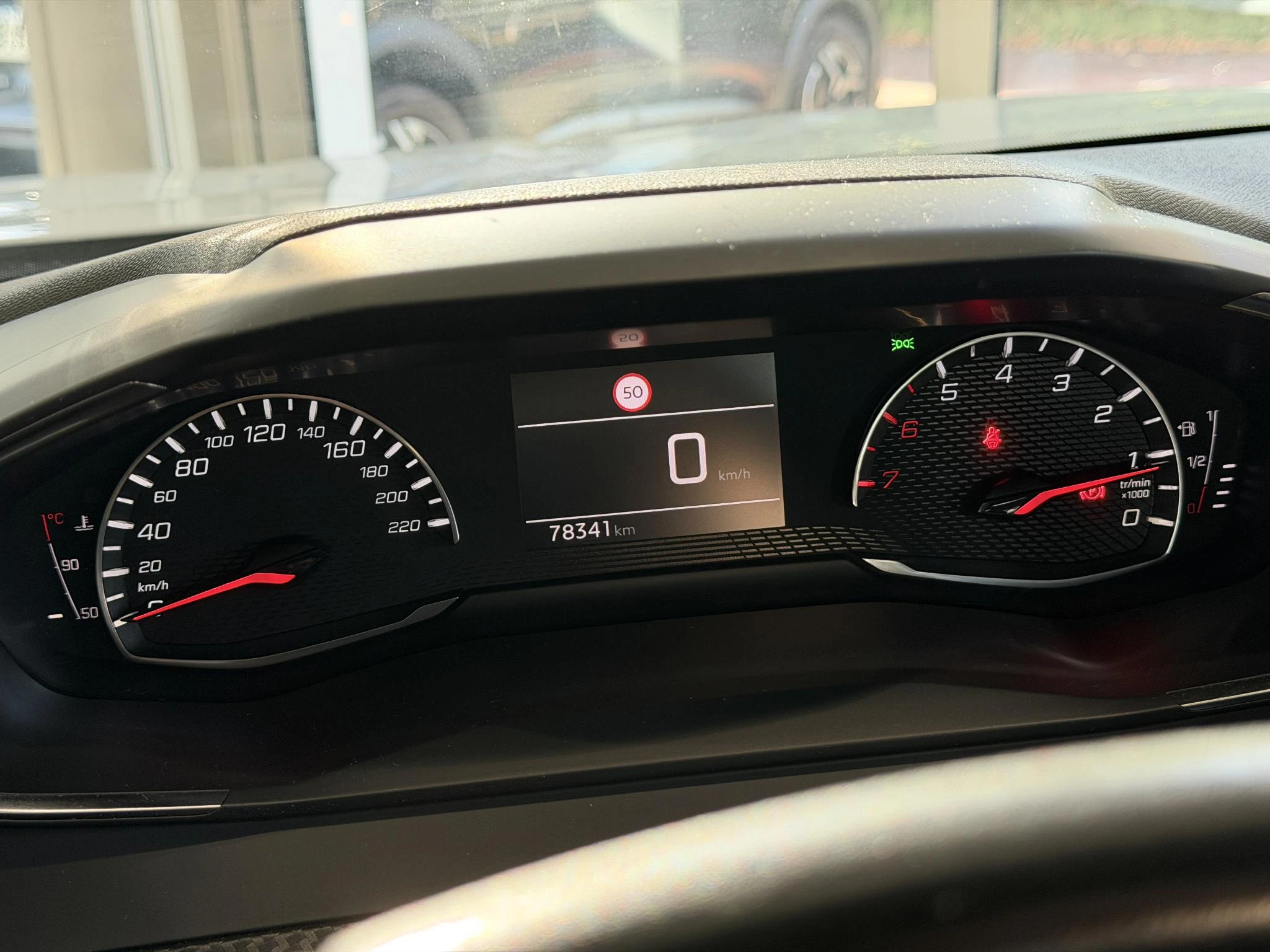 Peugeot-2008-image-14