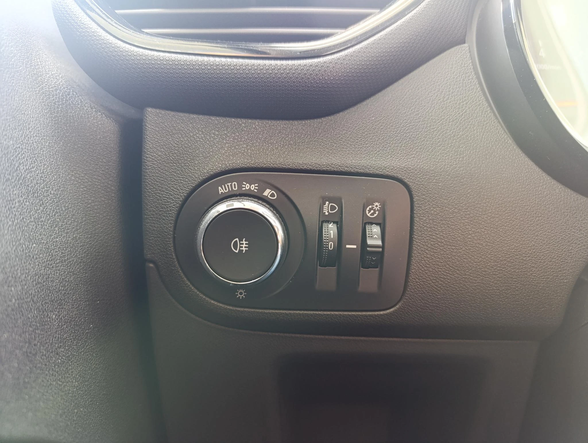 Opel-Crossland X-image-10