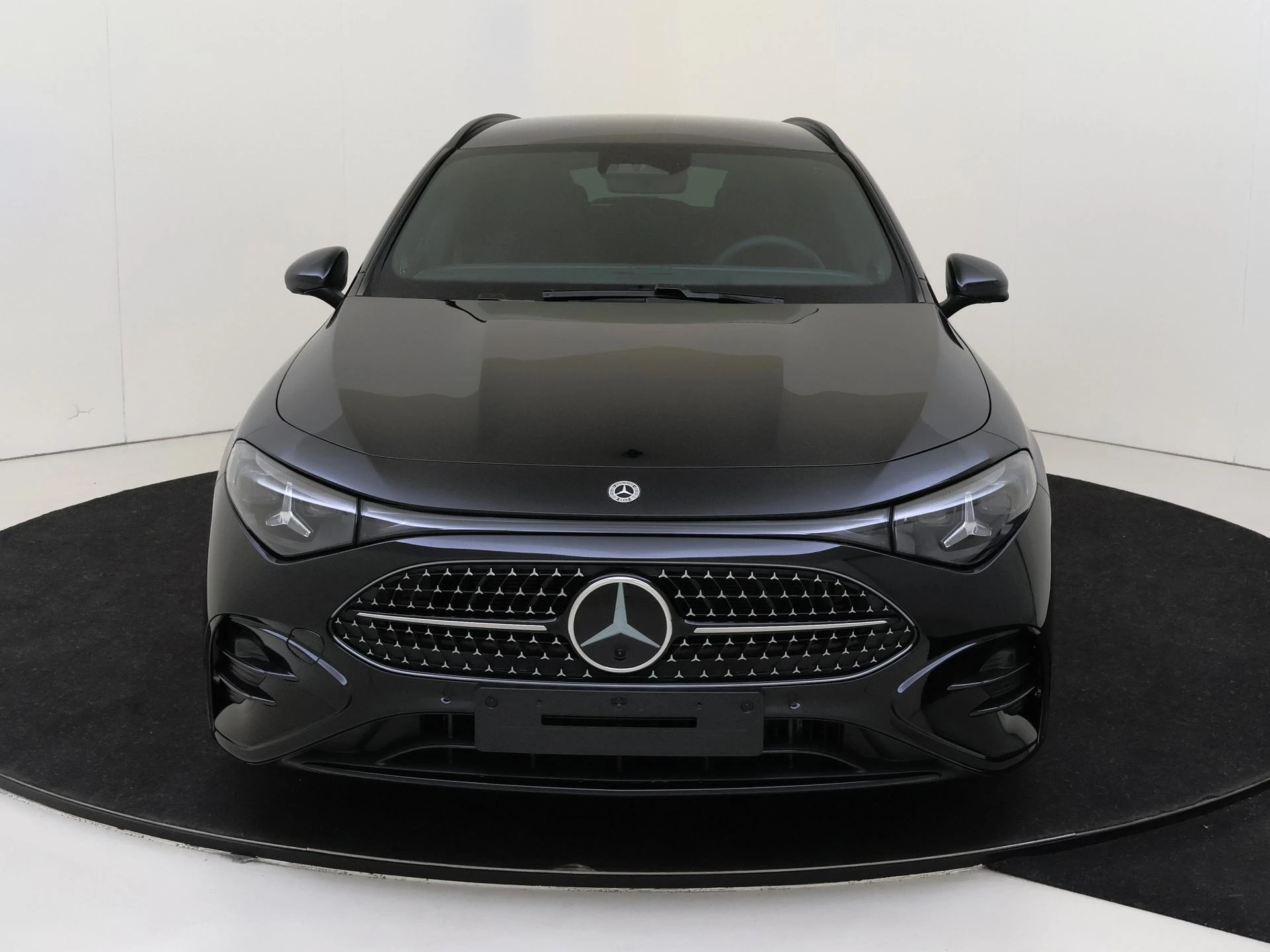 Mercedes-Benz-CLA-image-5