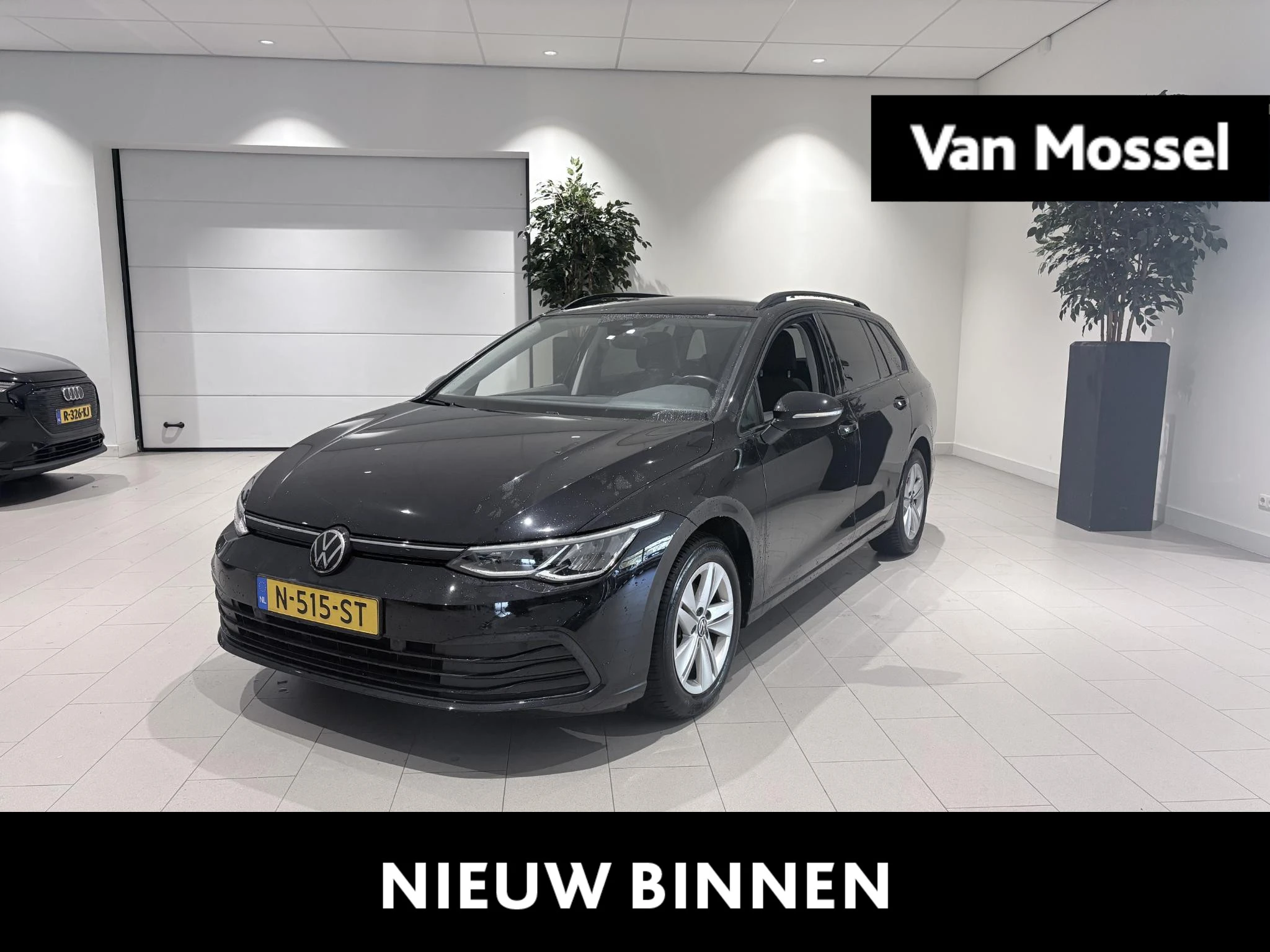 Volkswagen-Golf-image-0