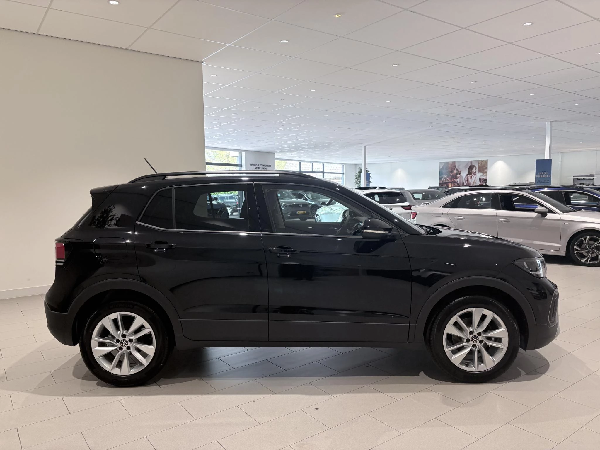 Volkswagen-T-Cross-image-5