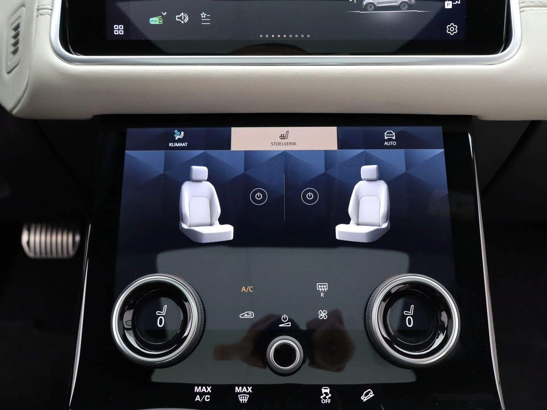 Land Rover-Range Rover Velar-image-19