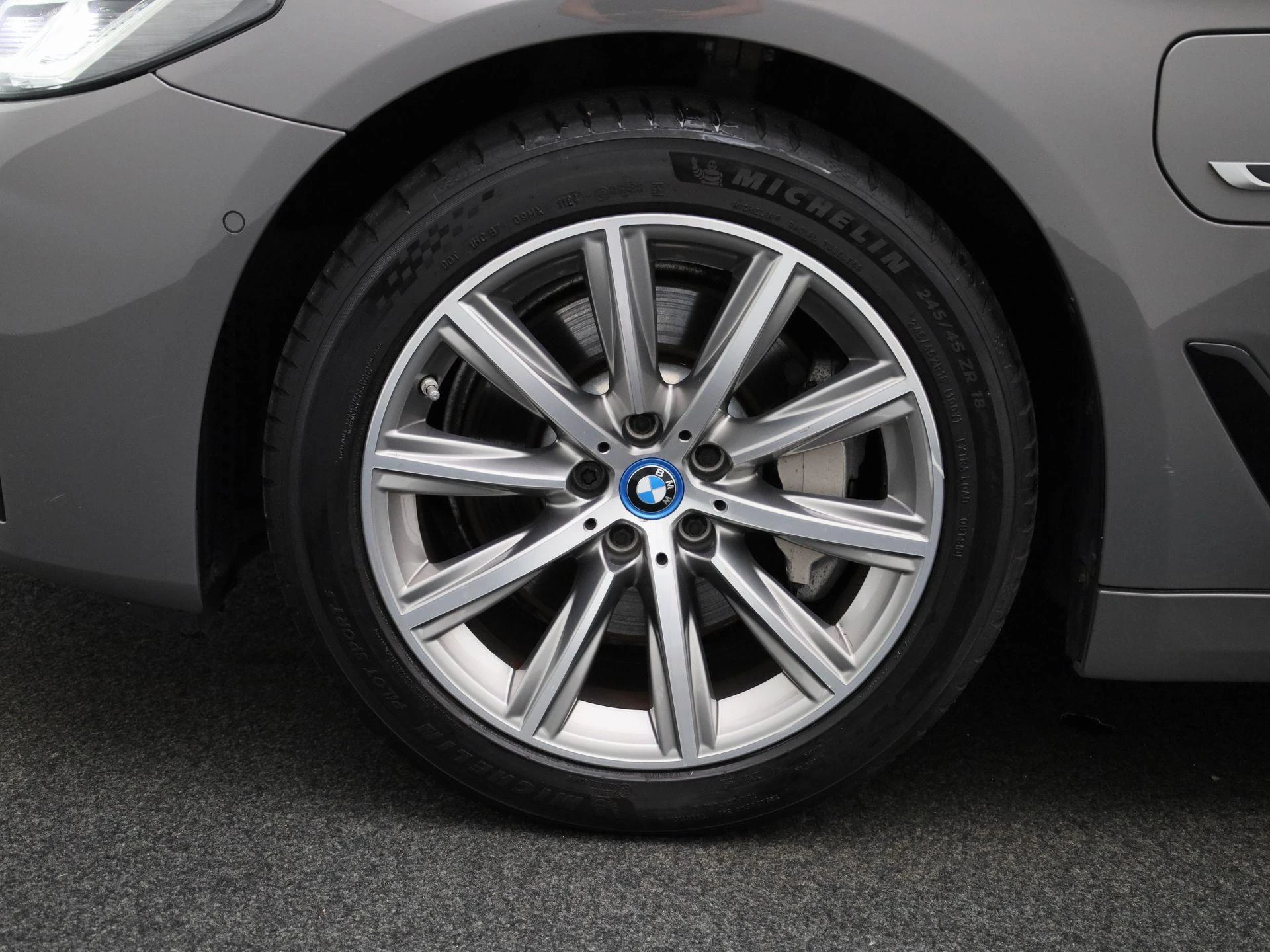 BMW-5 Serie-image-16