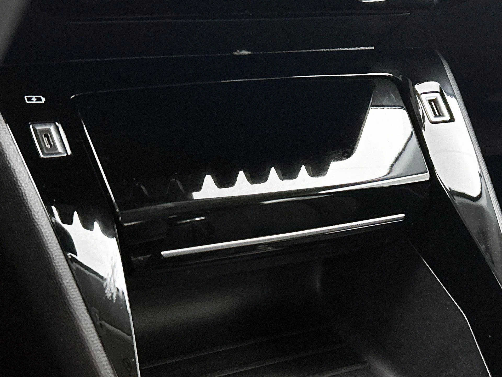 Peugeot-208-image-31