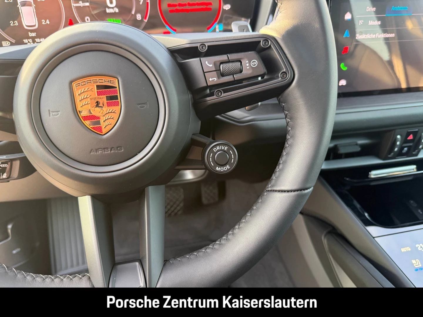 Porsche Cayenne E-Hybrid Black Edition HA-Lenkung 21-Zol black edition