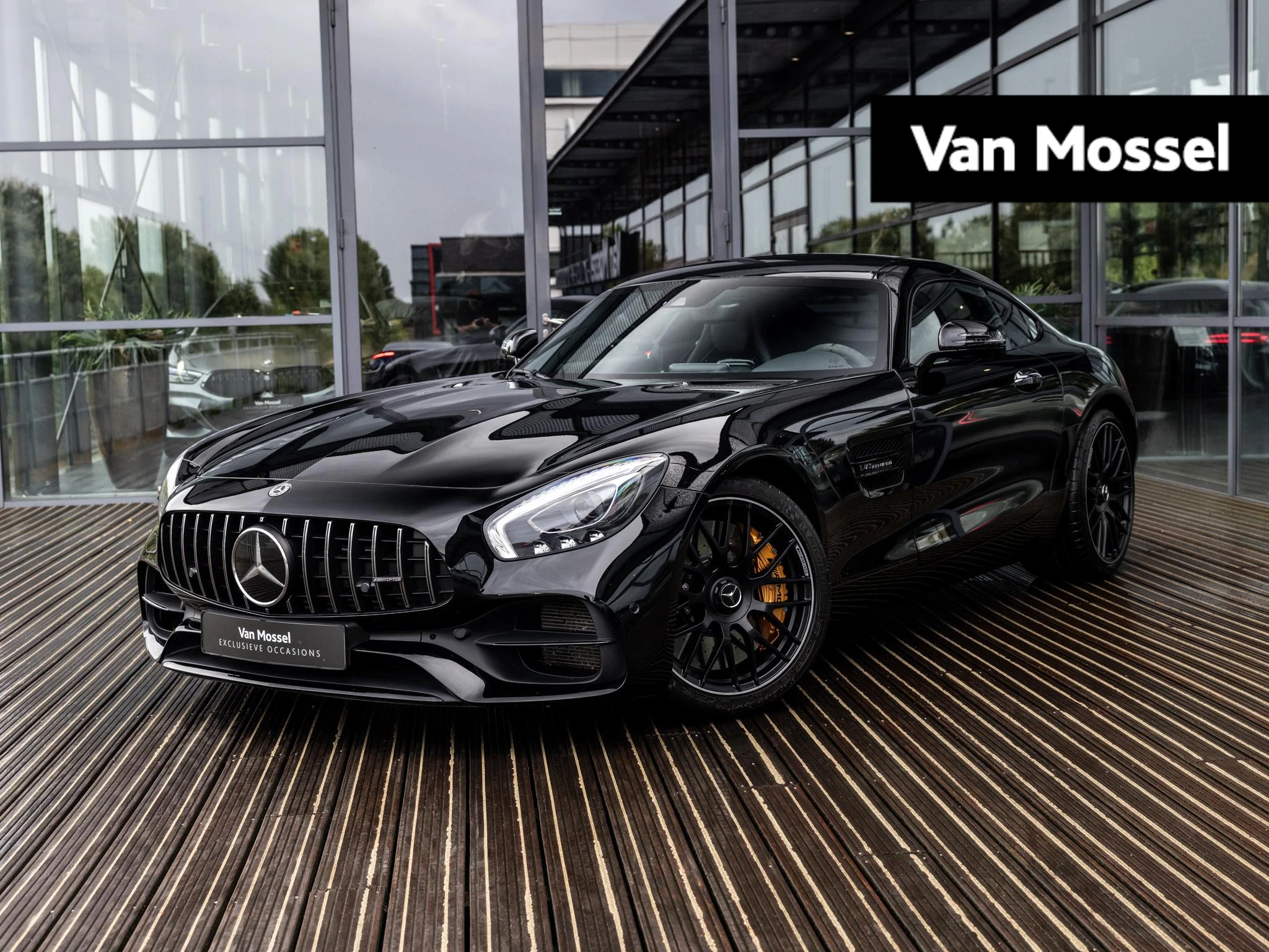 Mercedes-AMG-GT-image-0