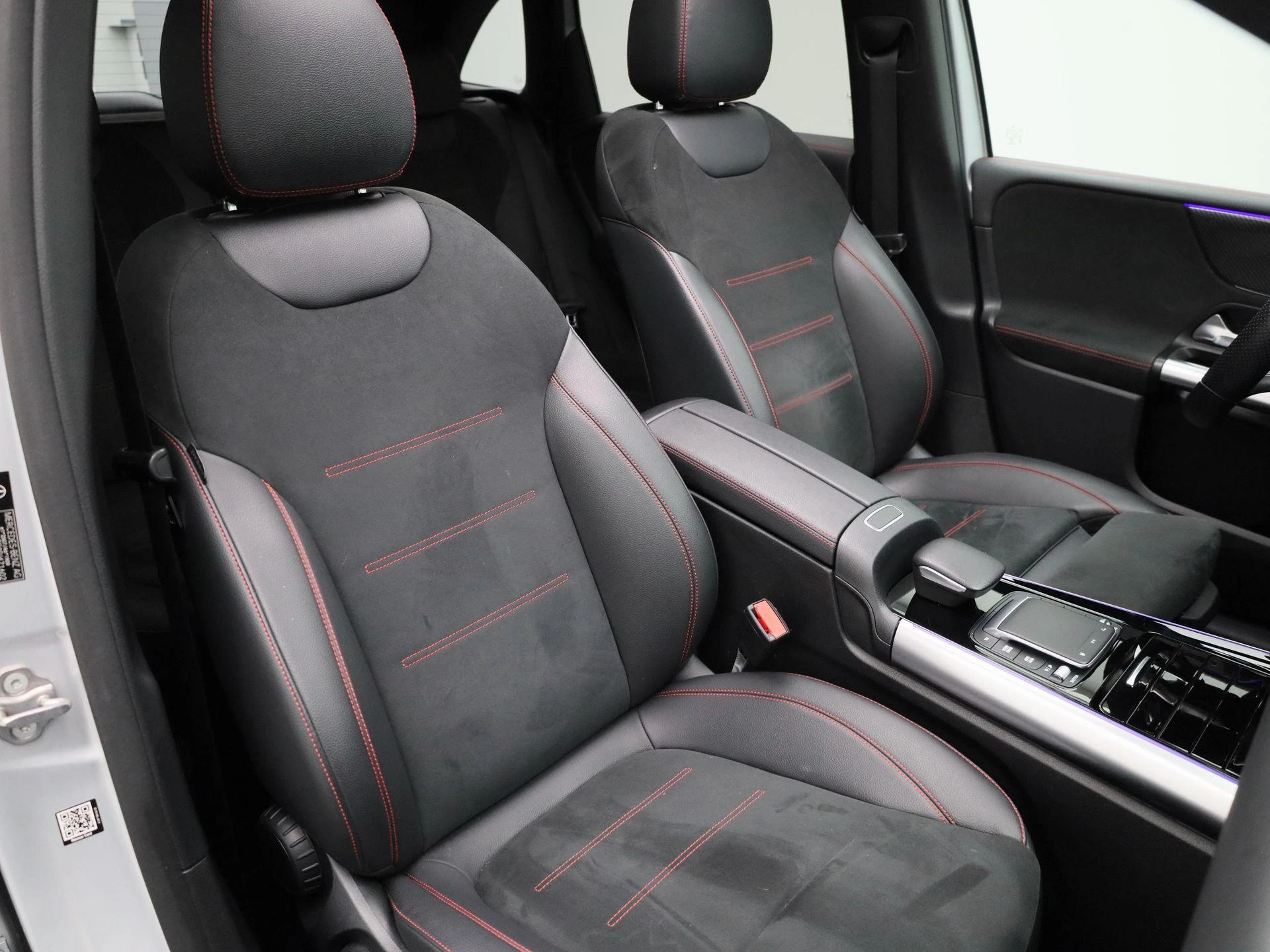 Mercedes-Benz-B-Klasse-image-55