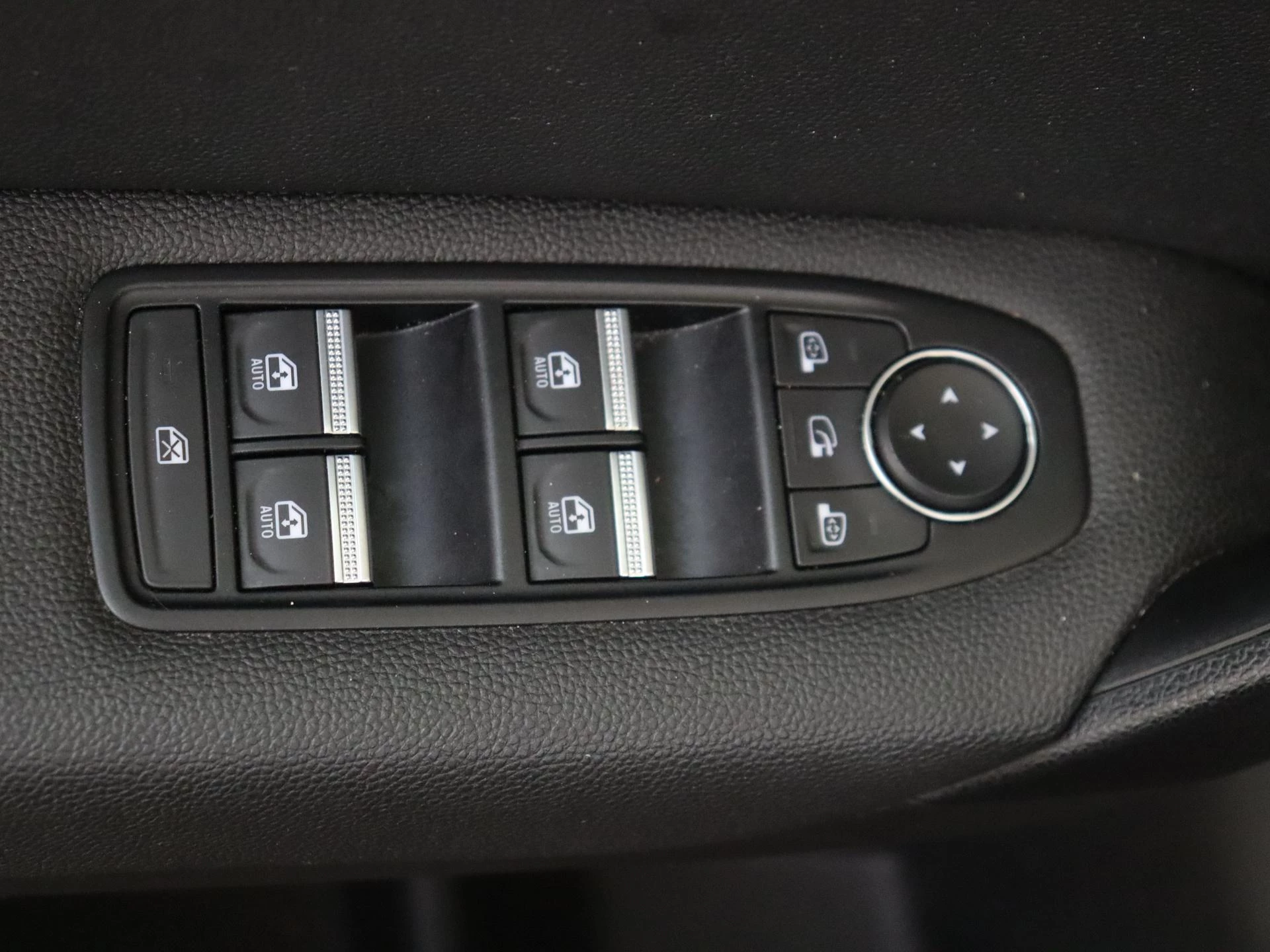 Renault-Captur-image-22