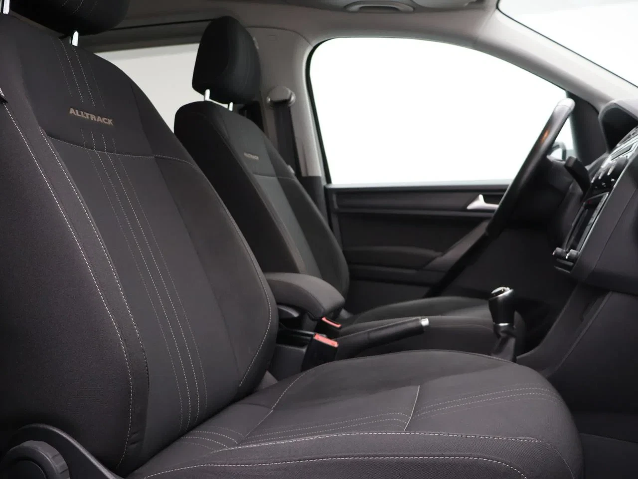 Volkswagen-Caddy-image-19