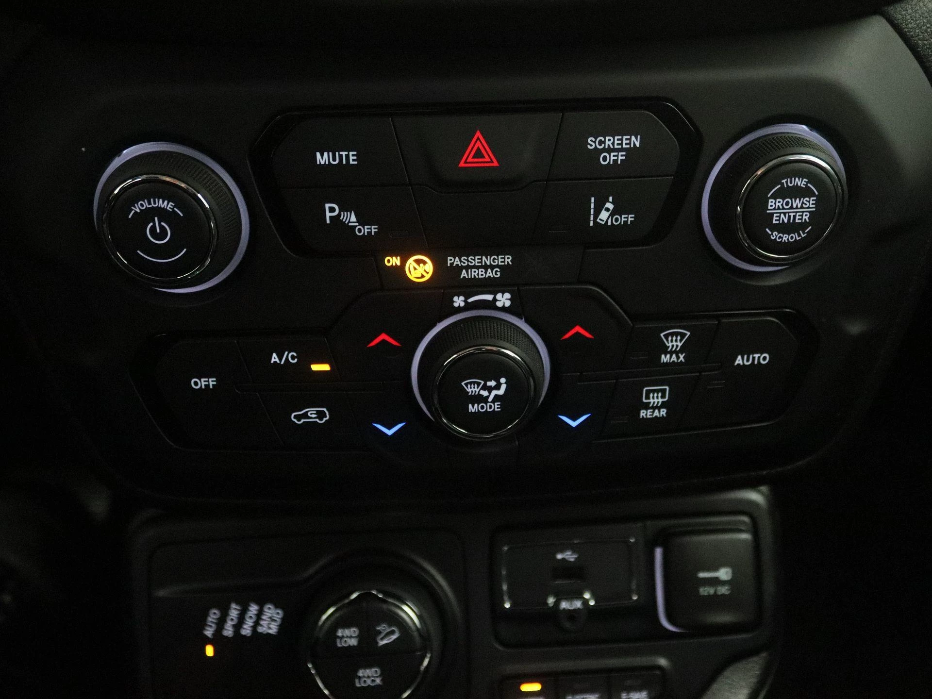 Jeep-Renegade-image-10