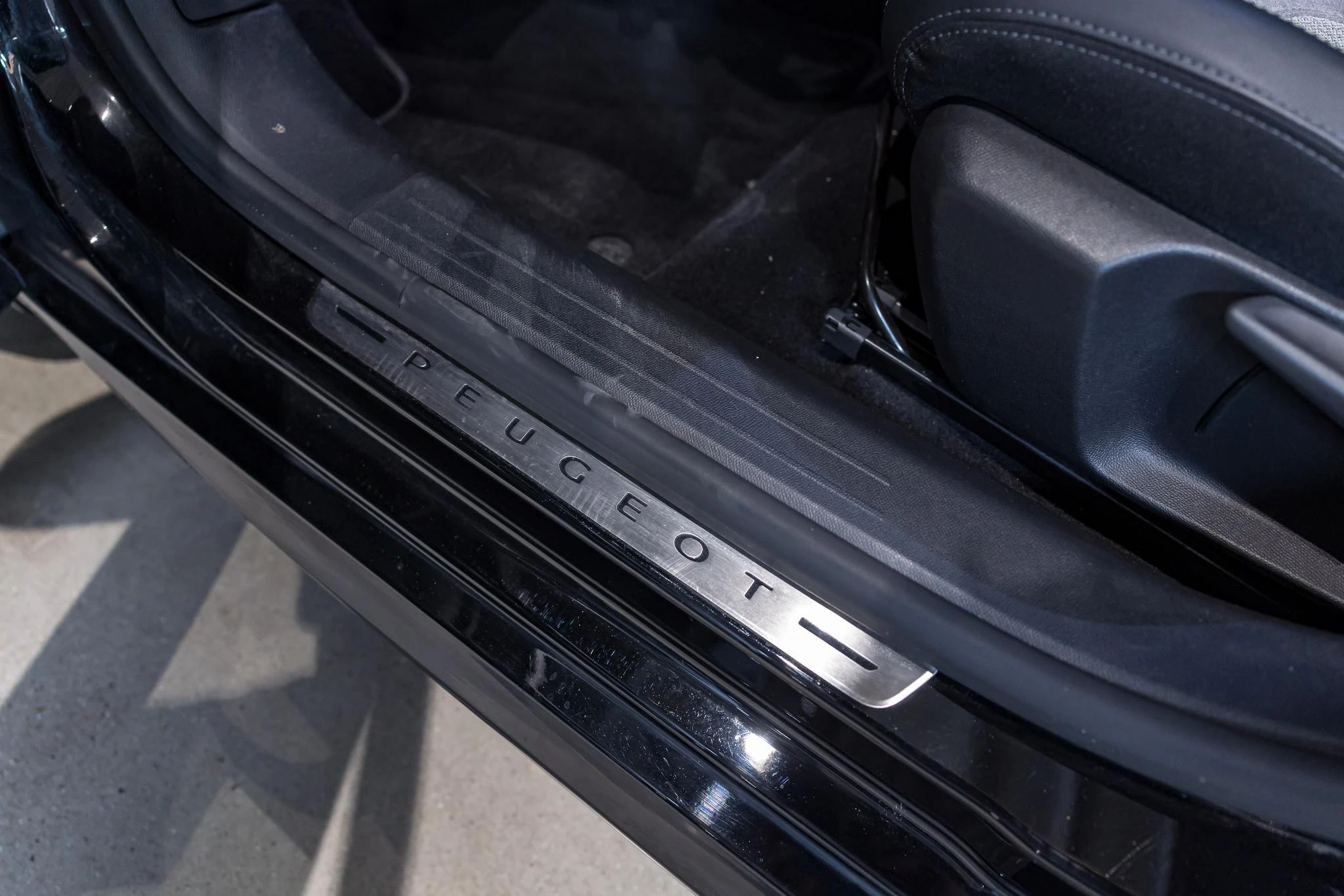 Peugeot-e-208-image-19