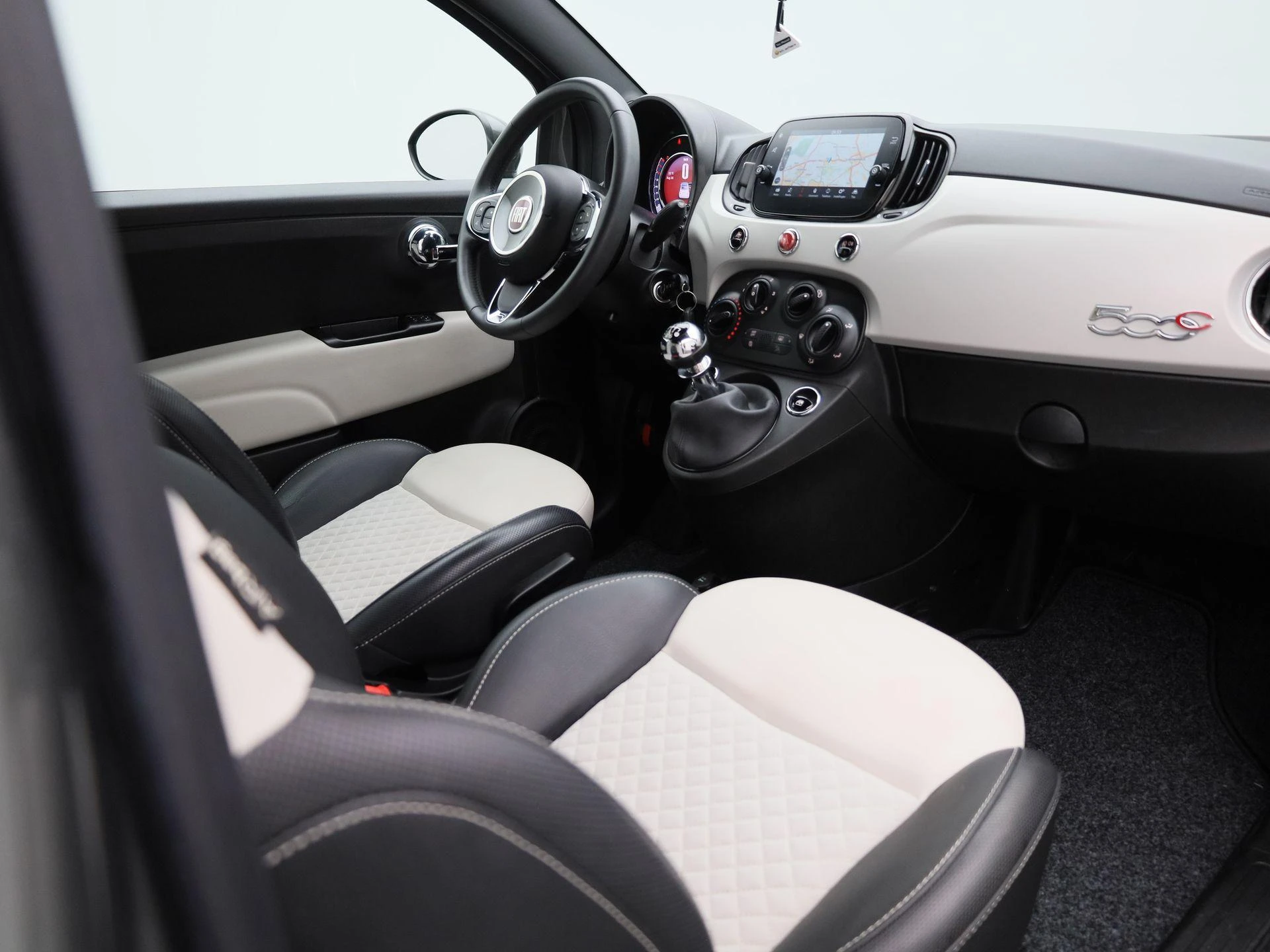 Fiat-500C-image-28