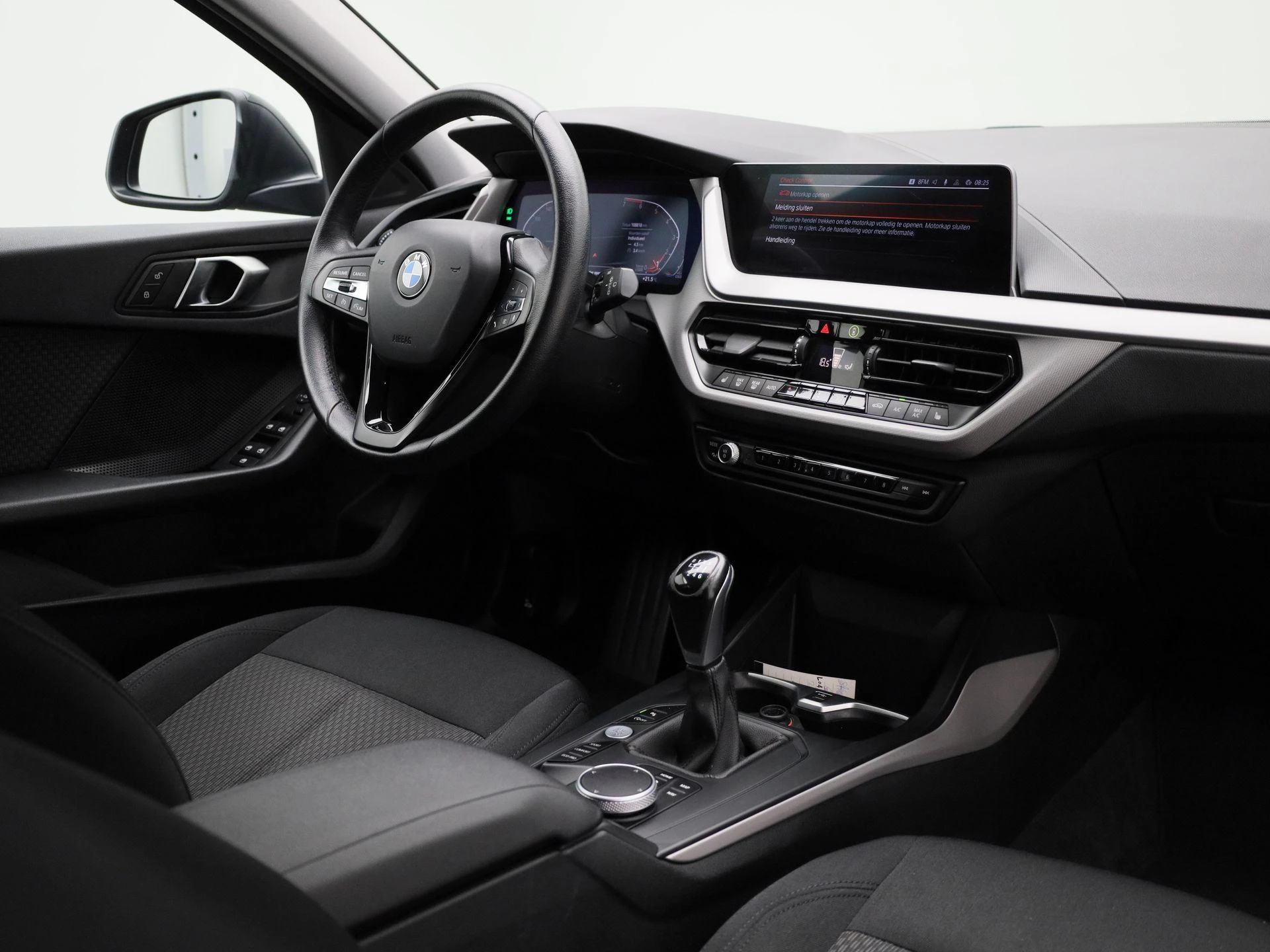 BMW-1 Reeks-image-35