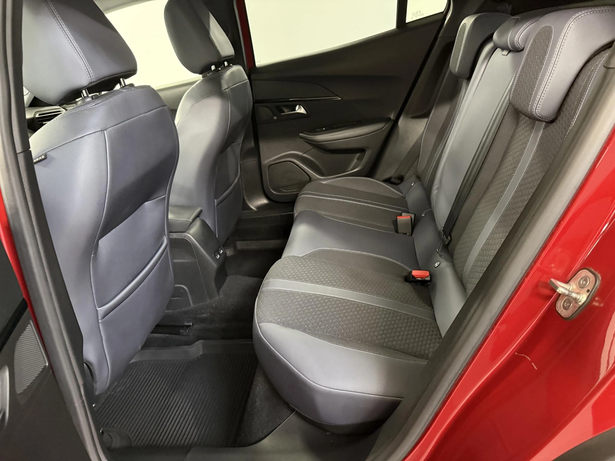 Peugeot-2008-image-14