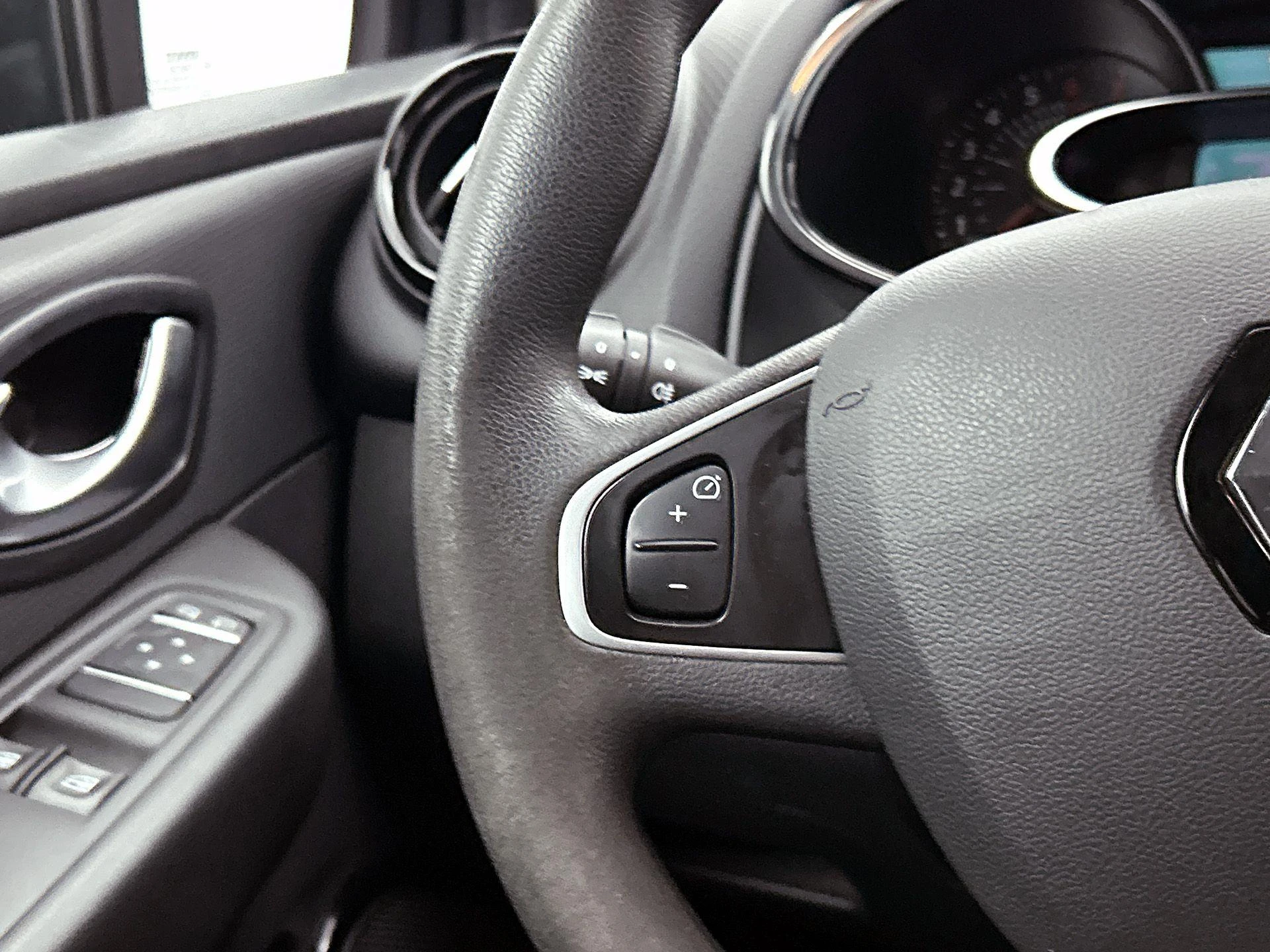 Renault-Clio-image-5