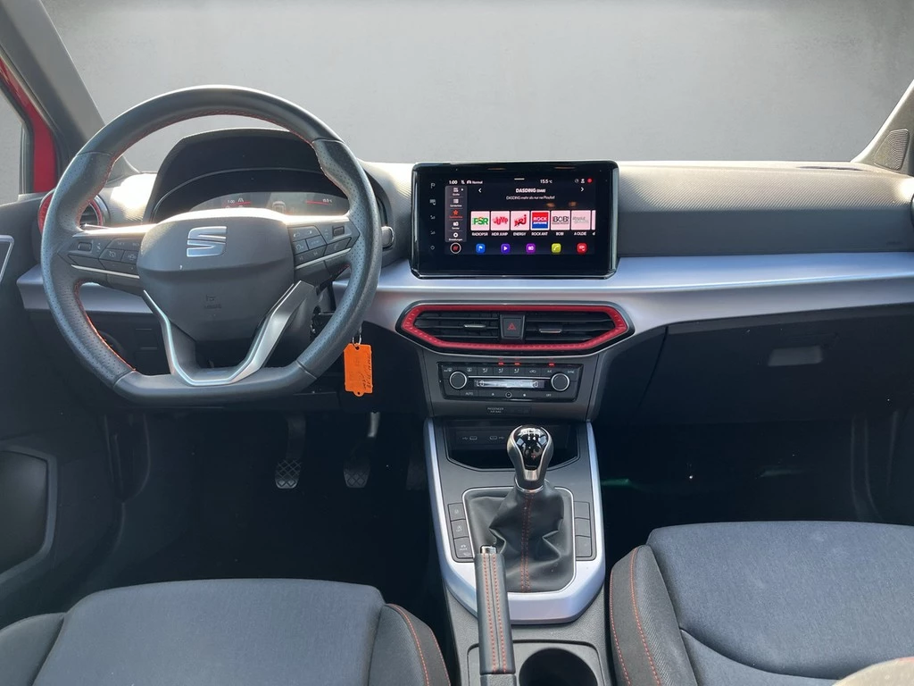 SEAT-Arona-image-7